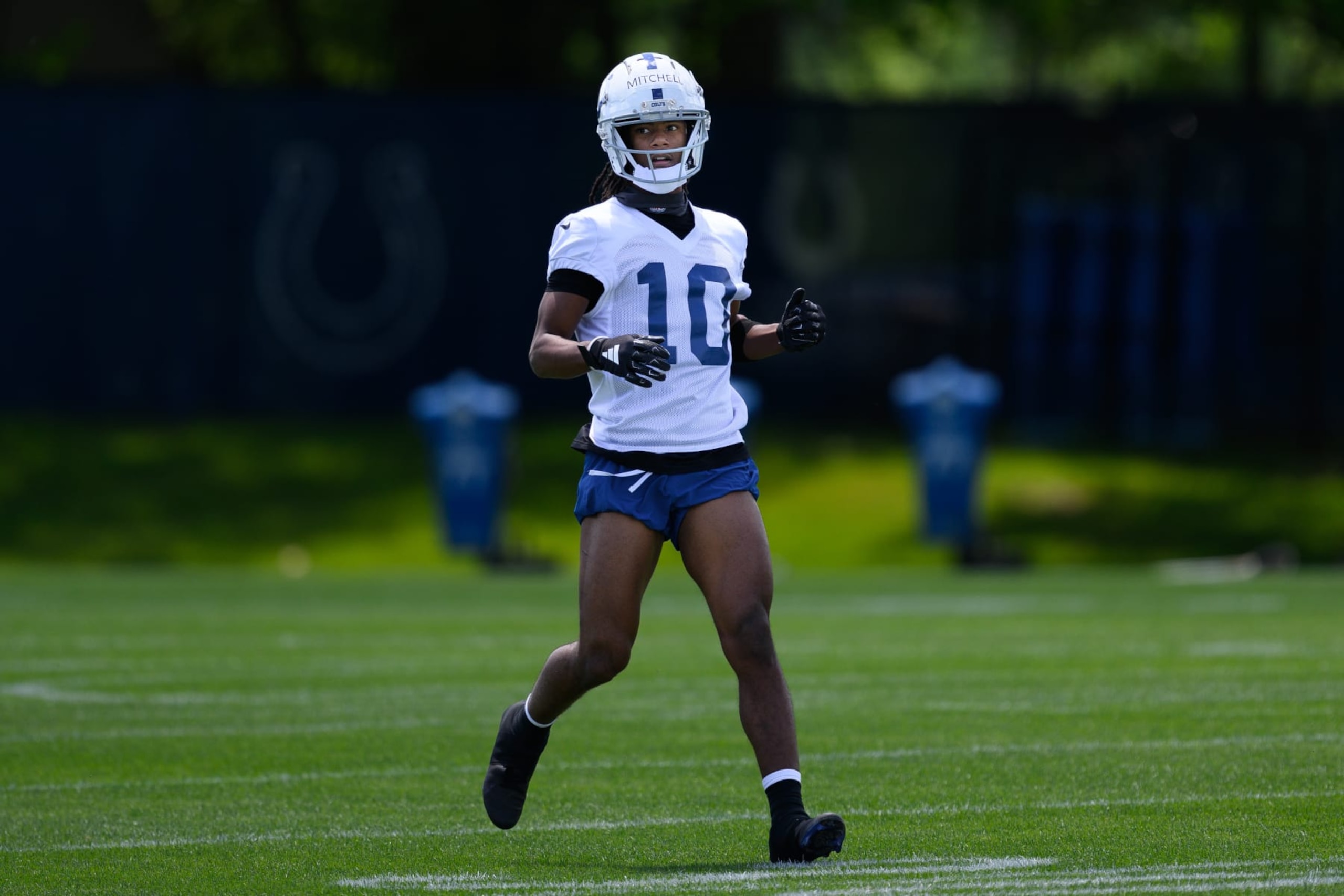 INDIANAPOLIS, IN - MAY 11: Indianapolis Colts wide receiver Adonai Mitchell (10) runs through a drill during the Indianapolis Colts rookie camp practice on May 11, 2024 at the Indiana Farm Bureau Football Center in Indianapolis, IN. (Photo by Zach Bolinger/Icon Sportswire via Getty Images)