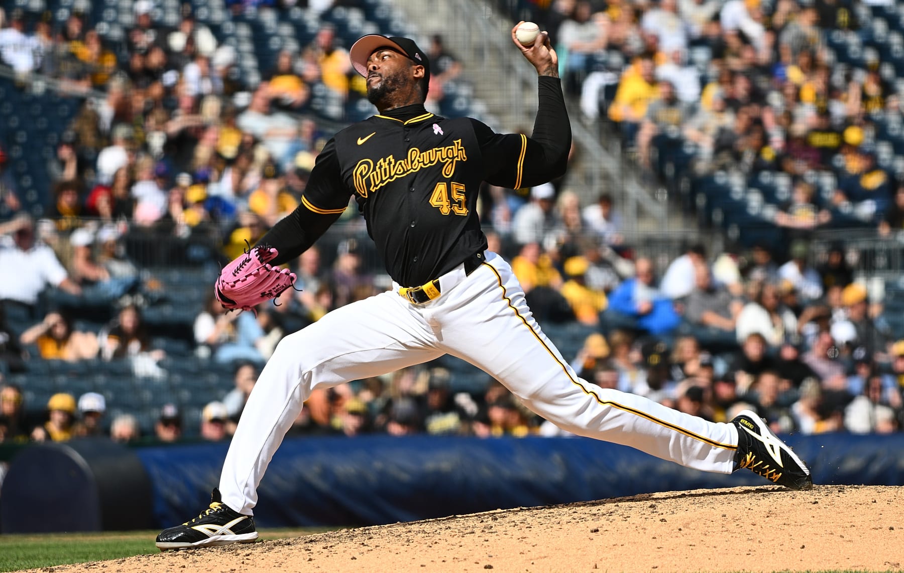 PITTSBURGH, PENNSYLVANIA - MAY 12: Aroldis Chapman #45 of the Pittsburgh Pirates in action during the game against the Chicago Cubs at PNC Park on May 12, 2024 in Pittsburgh, Pennsylvania. (Photo by Justin Berl/Getty Images)