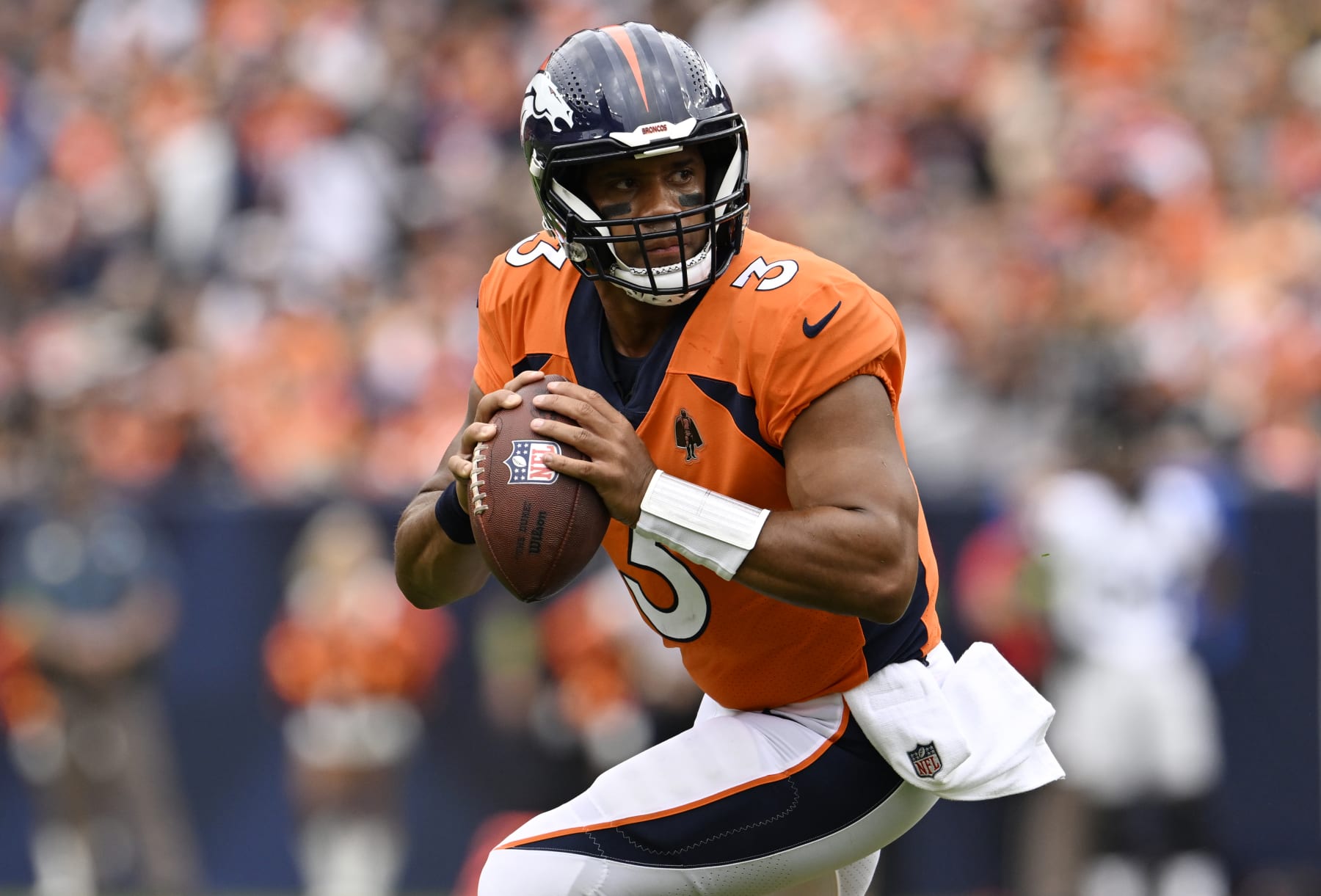 DENVER, COLORADO - AUGUST 10: Denver Broncos quarterback Russell Wilson (3) looks for Denver Broncos wide receiver Lil'Jordan Humphrey (17) in the end zone for the Broncos first touchdown during the first quarter at Empower Field on September 10, 2023 in Denver, Colorado. The Denver Broncos under new head coach Sean Payton took on divisional opponents the Las Vegas Raiders to start the 2023 NFL regular season. (Photo by RJ Sangosti/MediaNews Group/The Denver Post via Getty Images)