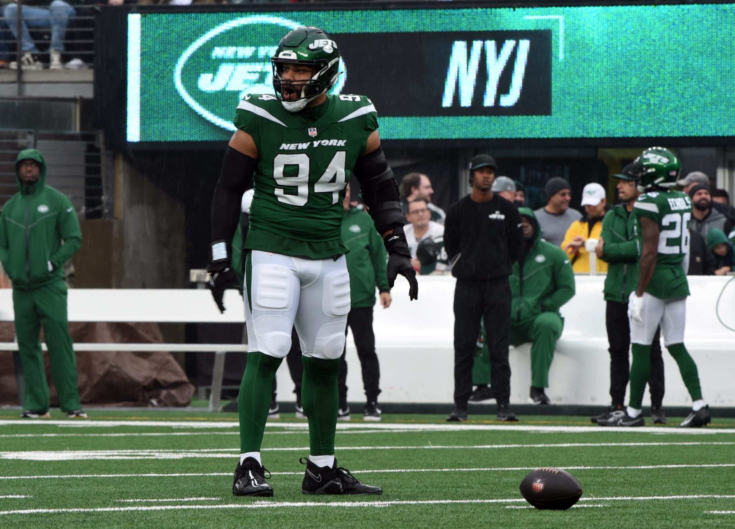 EAST RUTHERFORD, NJ - DECEMBER 10: New York Jets DT Solomon Thomas gets ready for a play during game featuring the Houston Texans and the New York Jets on December 10, 2023 at MetLife Stadium in East Rutherford, NJ. (Photo by John Rivera/Icon Sportswire via Getty Images)