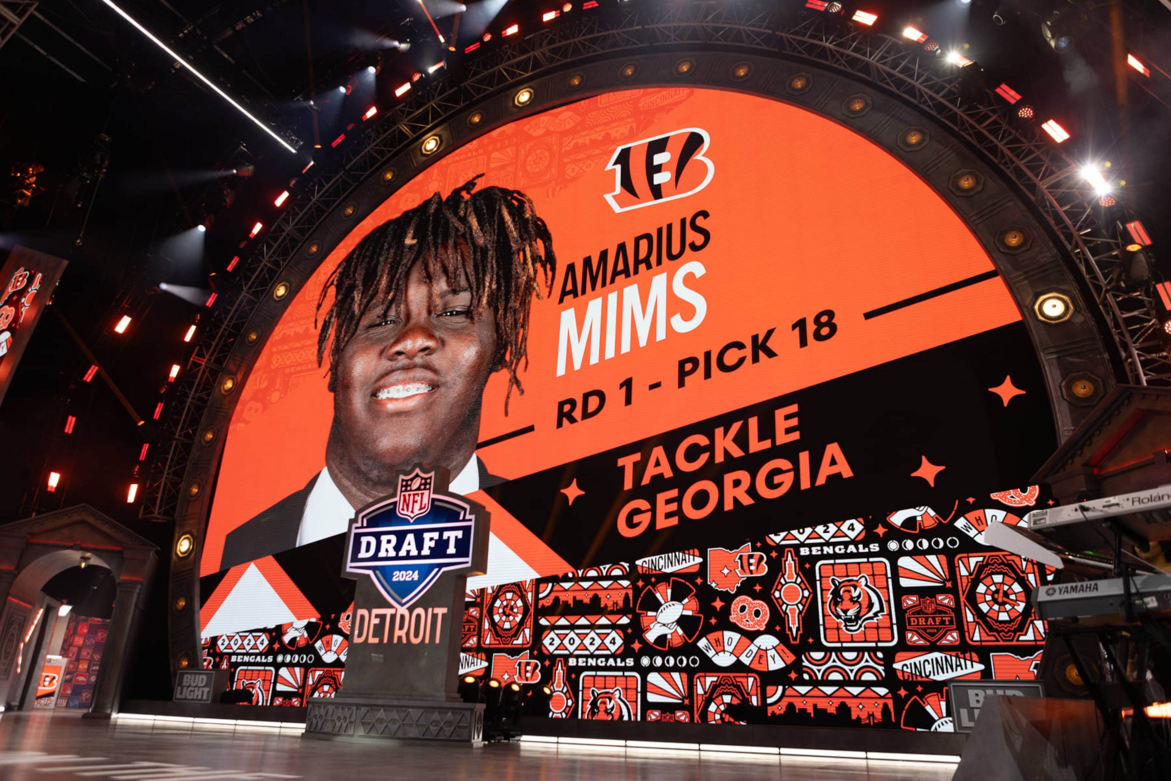 DETROIT, MI - APRIL 25: The Cincinnati Bengals select Georgia Offensive Tackle Amarius Mims with the 18th overall pick in during Day 1 of the NFL Draft on April 25, 2024 at Campus Martius Park and Hart Plaza in Detroit, MI. (Photo by John Smolek/Icon Sportswire via Getty Images) DETROIT, MI - APRIL 25: The Cincinnati Bengals select Georgia Offensive Tackle Amarius Mims with the 18th overall pick in during Day 1 of the NFL Draft on April 25, 2024 at Campus Martius Park and Hart Plaza in Detroit, MI. (Photo by John Smolek/Icon Sportswire via Getty Images)