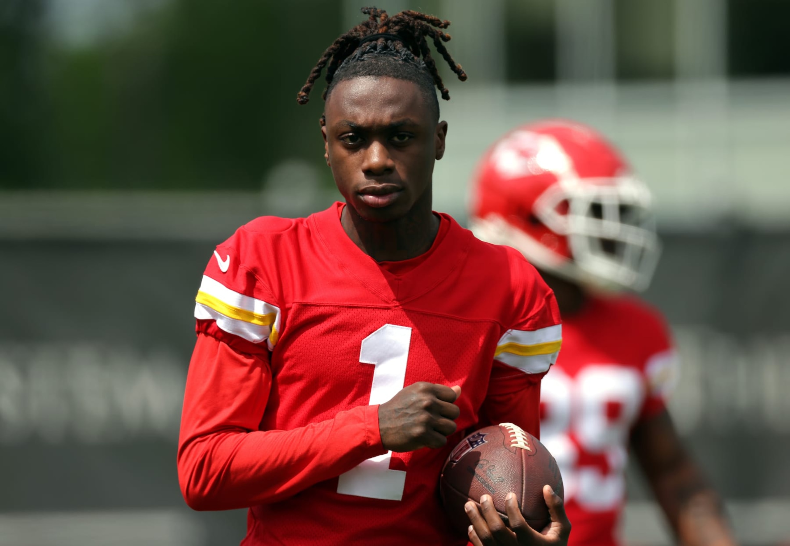 KANSAS CITY, MISSOURI - MAY 22:  Wide receiver Xavier Worthy #1 of the Kansas City Chiefs participates in OTA Offseason workouts at The University of Kansas Health System Training Complex on May 22, 2024 in Kansas City, Missouri.  (Photo by Jamie Squire/Getty Images)