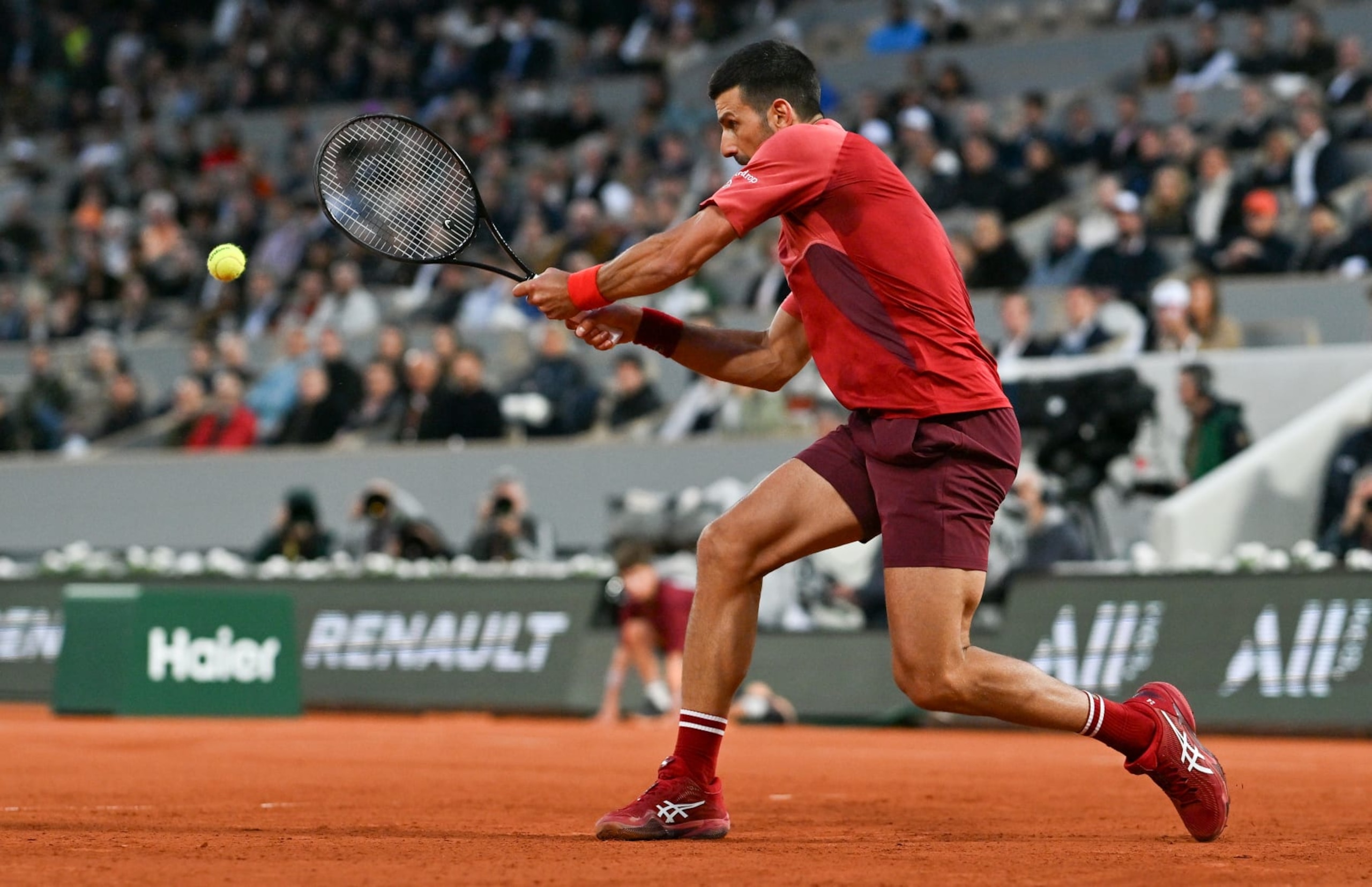 PARIS, FRANCE - MAY 28: Novak Djokovic of Serbia is seen in action, on his way to victory over Pierre-Hugues Herbert of France in the first round match during day three of the French Open at Roland Garros on May 28, 2024 in Paris, France. photo by Christian Liewig - Corbis/Getty Images) PARIS, FRANCE - MAY 28: Novak Djokovic of Serbia is seen in action, on his way to victory over Pierre-Hugues Herbert of France in the first round match during day three of the French Open at Roland Garros on May 28, 2024 in Paris, France. photo by Christian Liewig - Corbis/Getty Images)