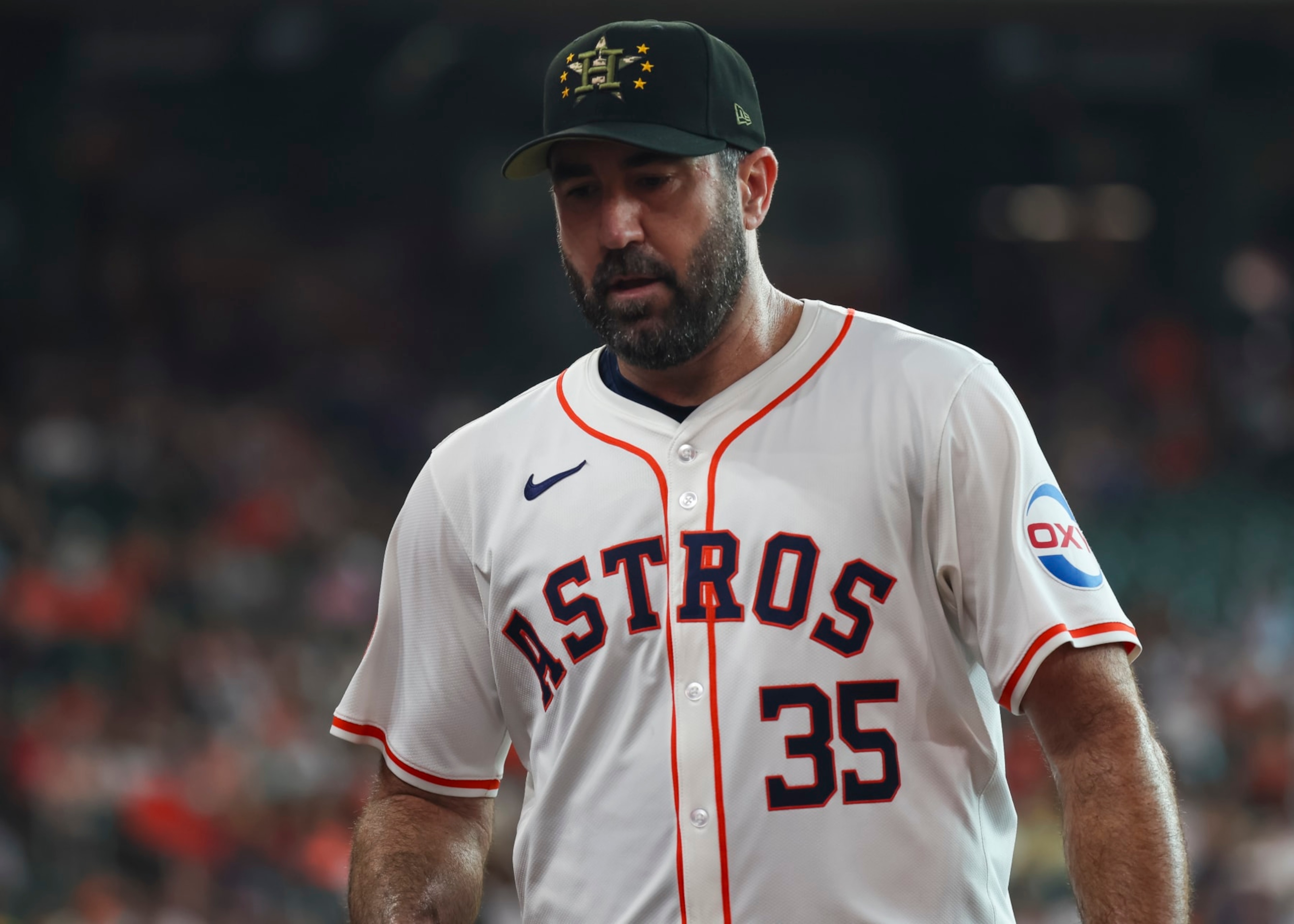 HOUSTON, TX - MAY 18: Houston Astros starting pitcher Justin Verlander (35) returns to the home dugout with two strikeouts in the top of the first inning during the MLB game between the Milwaukee Brewers and Houston Astros on May 18, 2024 at Minute Maid Park in Houston, Texas. (Photo by Leslie Plaza Johnson/Icon Sportswire via Getty Images) HOUSTON, TX - MAY 18: Houston Astros starting pitcher Justin Verlander (35) returns to the home dugout with two strikeouts in the top of the first inning during the MLB game between the Milwaukee Brewers and Houston Astros on May 18, 2024 at Minute Maid Park in Houston, Texas. (Photo by Leslie Plaza Johnson/Icon Sportswire via Getty Images)