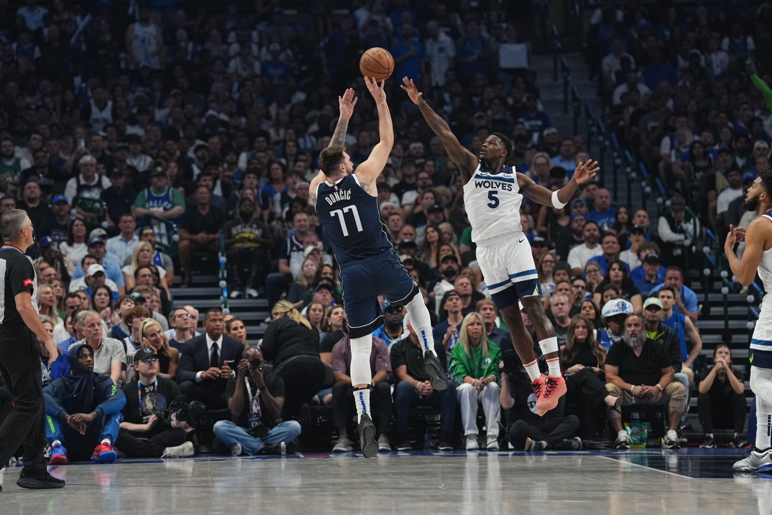 DALLAS, TX - MAY 28: Luka Doncic #77 of the Dallas Mavericks shoots the ball during the game against the Minnesota Timberwolves during Game 4 of the Western Conference Finals of the 2024 NBA Playoffs on May 28, 2024 at the American Airlines Center in Dallas, Texas. NOTE TO USER: User expressly acknowledges and agrees that, by downloading and or using this photograph, User is consenting to the terms and conditions of the Getty Images License Agreement. Mandatory Copyright Notice: Copyright 2024 NBAE (Photo by Glenn James/NBAE via Getty Images)