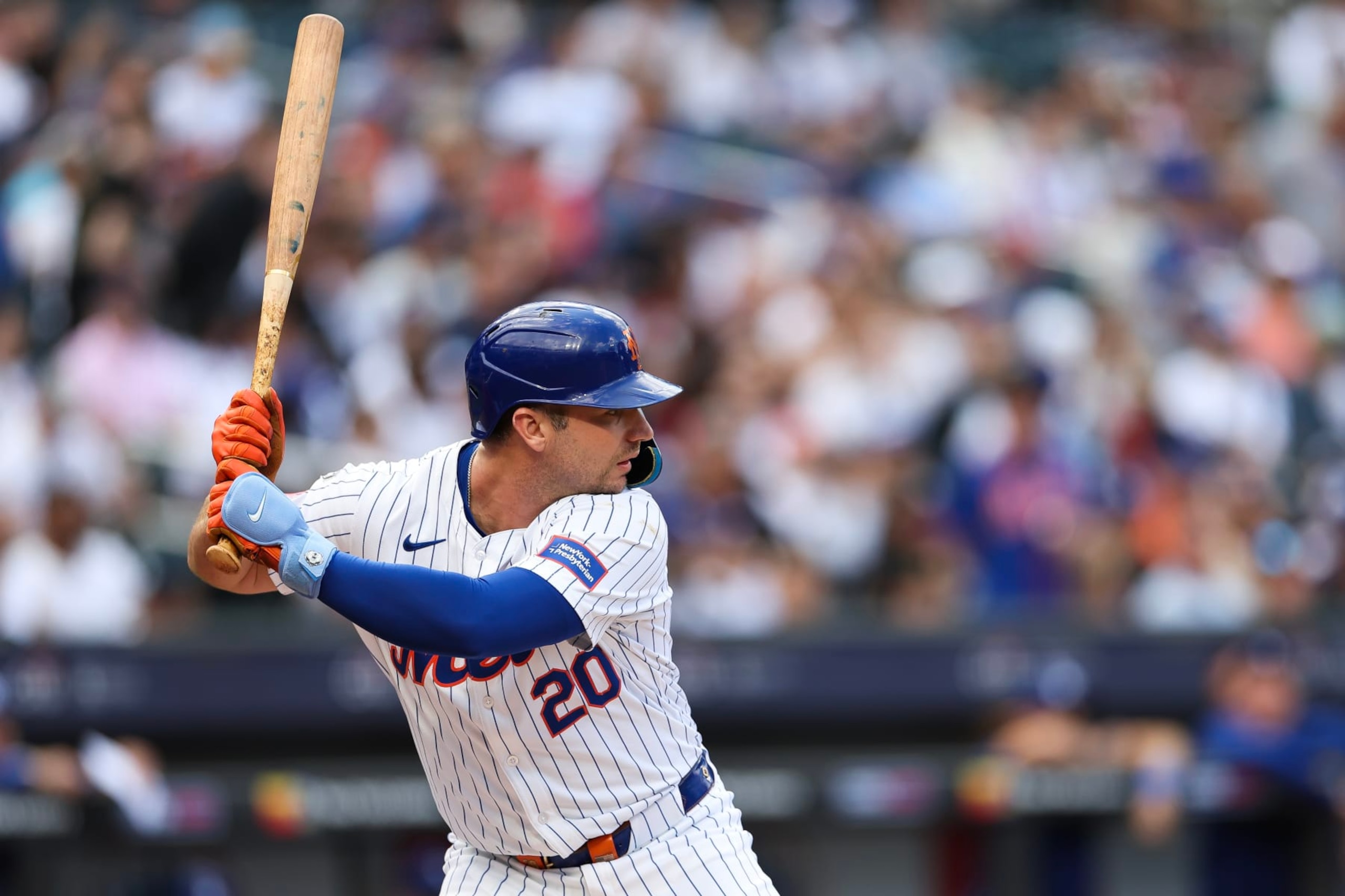 NEW YORK, NEW YORK - MAY 29: Pete Alonso #20 of the New York Mets in action against the Los Angeles Dodgers at Citi Field on May 29, 2024 in the Queens borough of New York City. (Photo by Luke Hales/Getty Images)