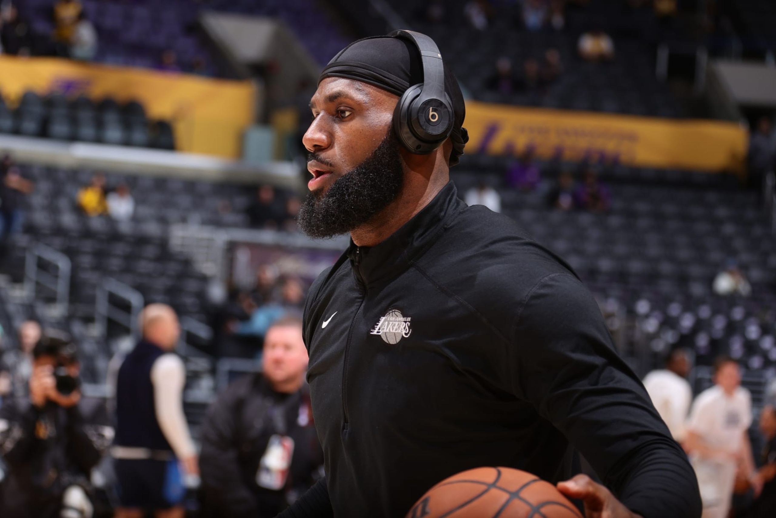 LOS ANGELES, CA - FEBRUARY 7: LeBron James #6 of the Los Angeles Lakers warms up before the game against the Oklahoma City Thunder on February 7, 2023 at Crypto.Com Arena in Los Angeles, California. NOTE TO USER: User expressly acknowledges and agrees that, by downloading and/or using this Photograph, user is consenting to the terms and conditions of the Getty Images License Agreement. Mandatory Copyright Notice: Copyright 2023 NBAE (Photo by Nathaniel S. Butler/NBAE via Getty Images)