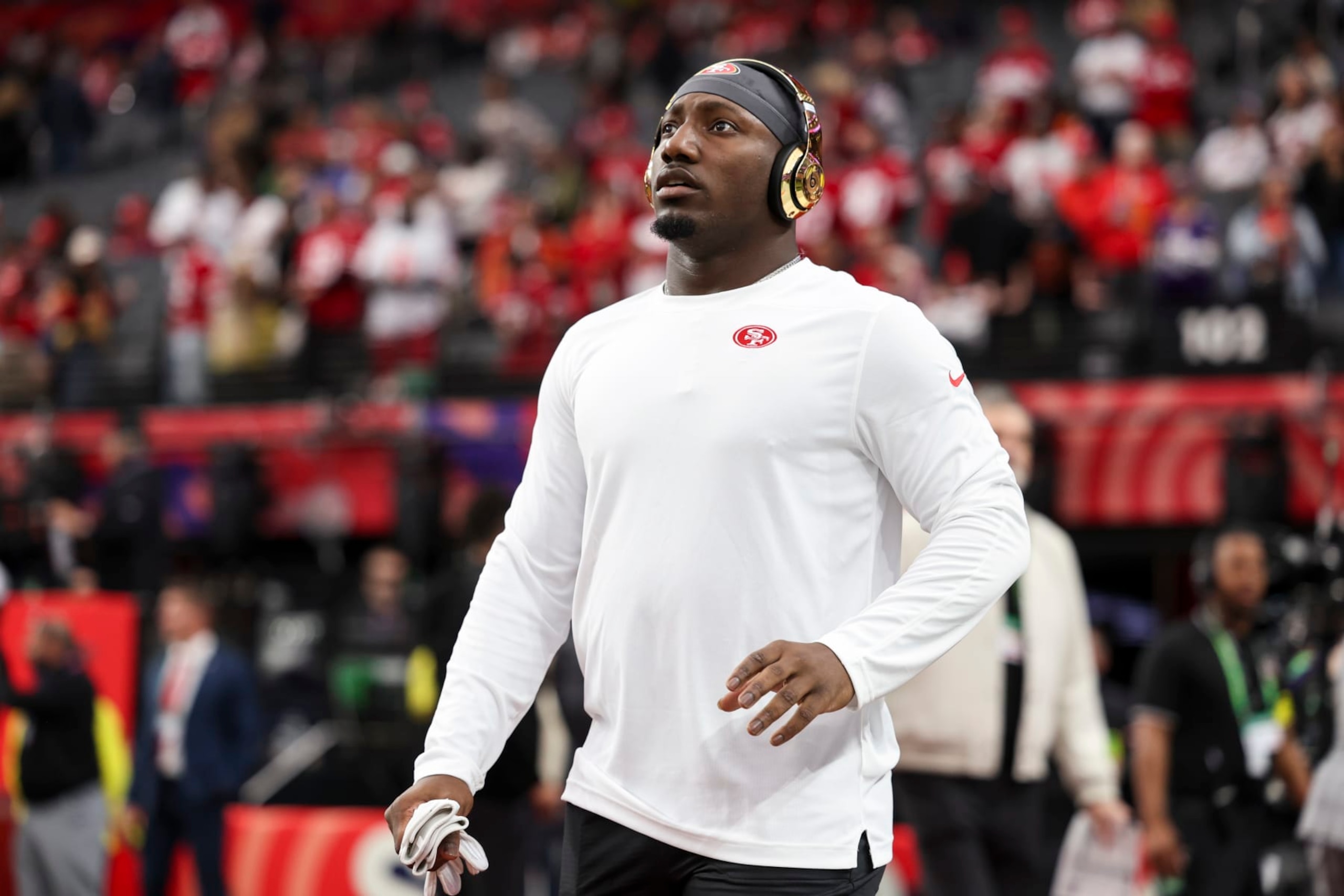 LAS VEGAS, NV - FEBRUARY 11: Deebo Samuel #19 of the San Francisco 49ers warms up prior to Super Bowl LVIII against the Kansas City Chiefs at Allegiant Stadium on February 11, 2024 in Las Vegas, NV. (Photo by Perry Knotts/Getty Images) LAS VEGAS, NV - FEBRUARY 11: Deebo Samuel #19 of the San Francisco 49ers warms up prior to Super Bowl LVIII against the Kansas City Chiefs at Allegiant Stadium on February 11, 2024 in Las Vegas, NV. (Photo by Perry Knotts/Getty Images)