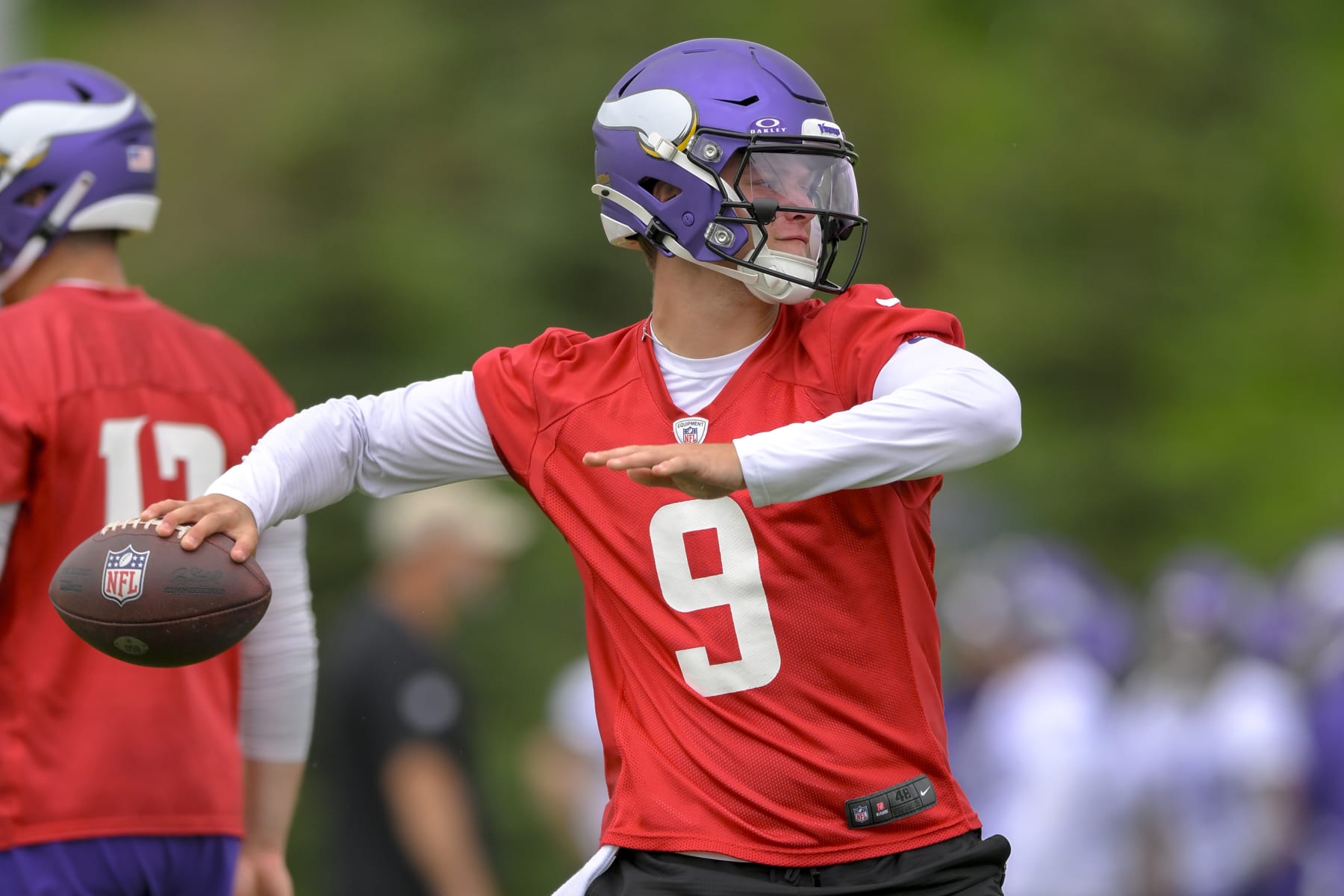 EAGAN, MN - JUNE 05: Minnesota Vikings quarterback J.J. McCarthy (9) makes a pass during Minnesota Vikings Minicamp on June 5, 2024, at TCO Performance Center in Eagan, MN.(Photo by Nick Wosika/Icon Sportswire via Getty Images)