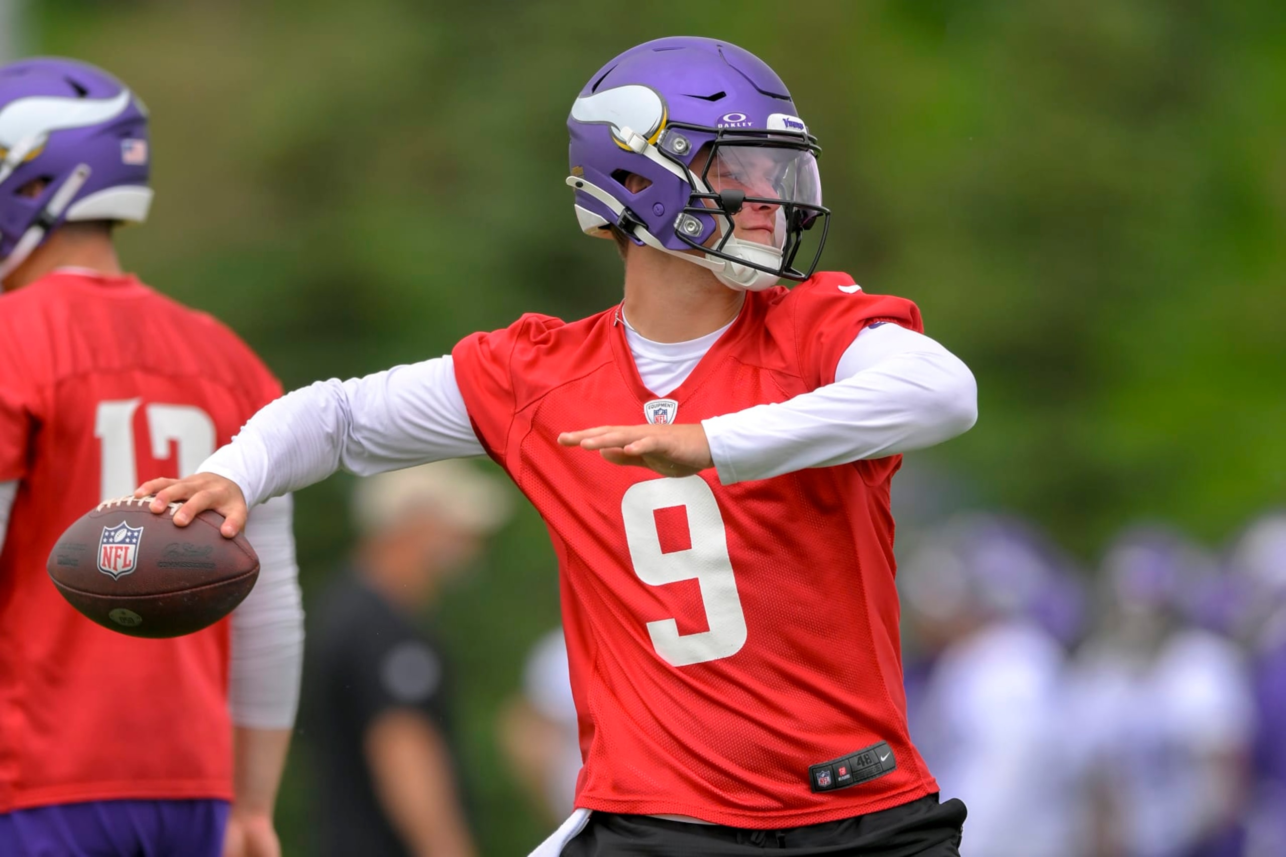 EAGAN, MN - JUNE 05: Minnesota Vikings quarterback J.J. McCarthy (9) makes a pass during Minnesota Vikings Minicamp on June 5, 2024, at TCO Performance Center in Eagan, MN.(Photo by Nick Wosika/Icon Sportswire via Getty Images)