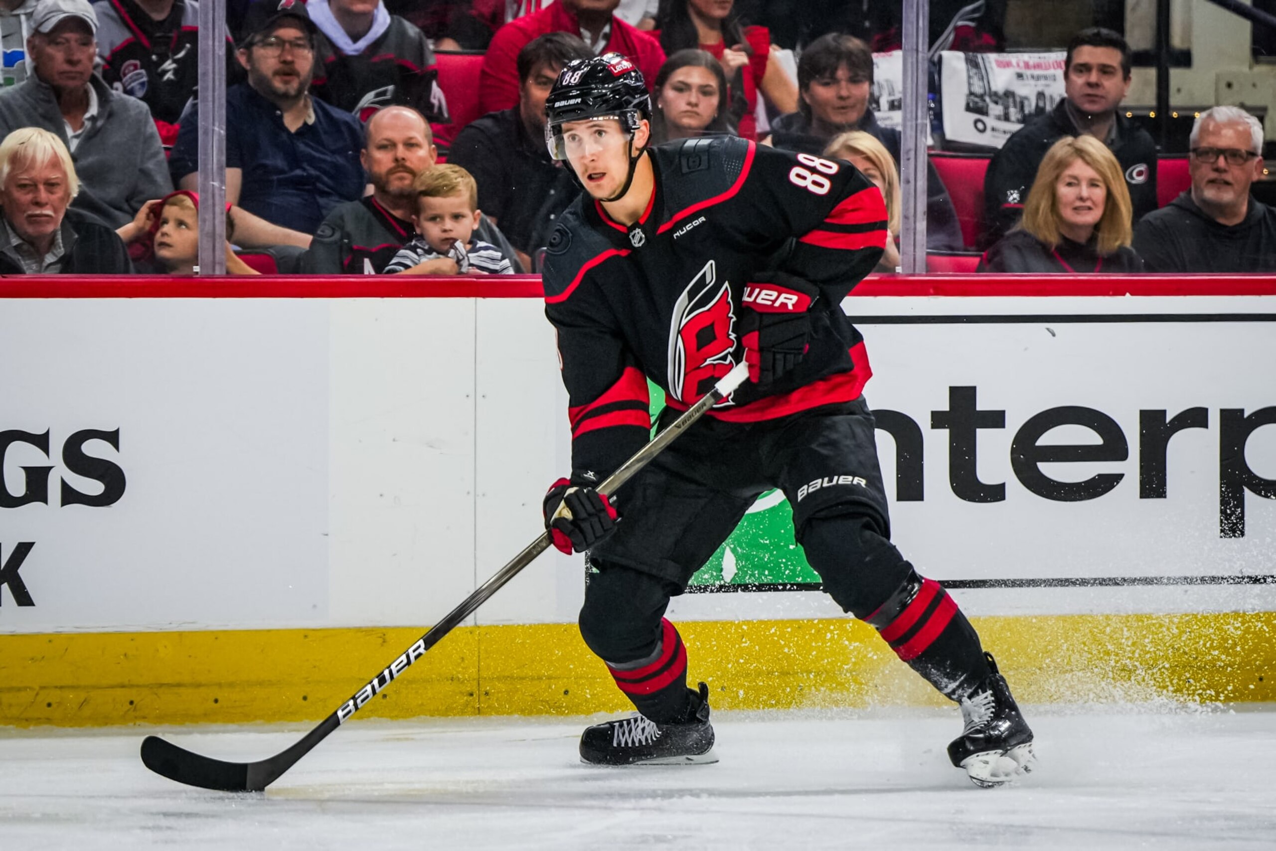 Carolina Hurricanes forward Martin NeÄas.