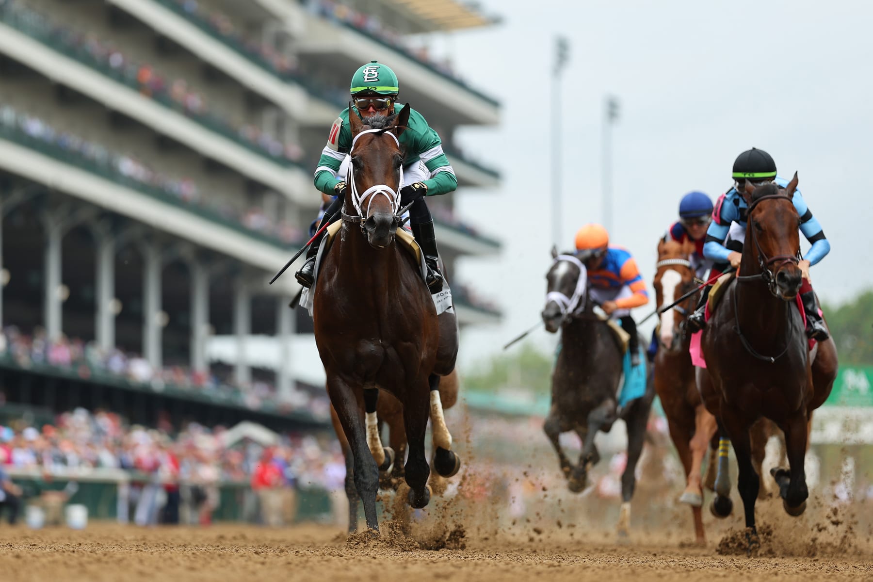 Mindframe pulls away in a Kentucky Derby undercard race