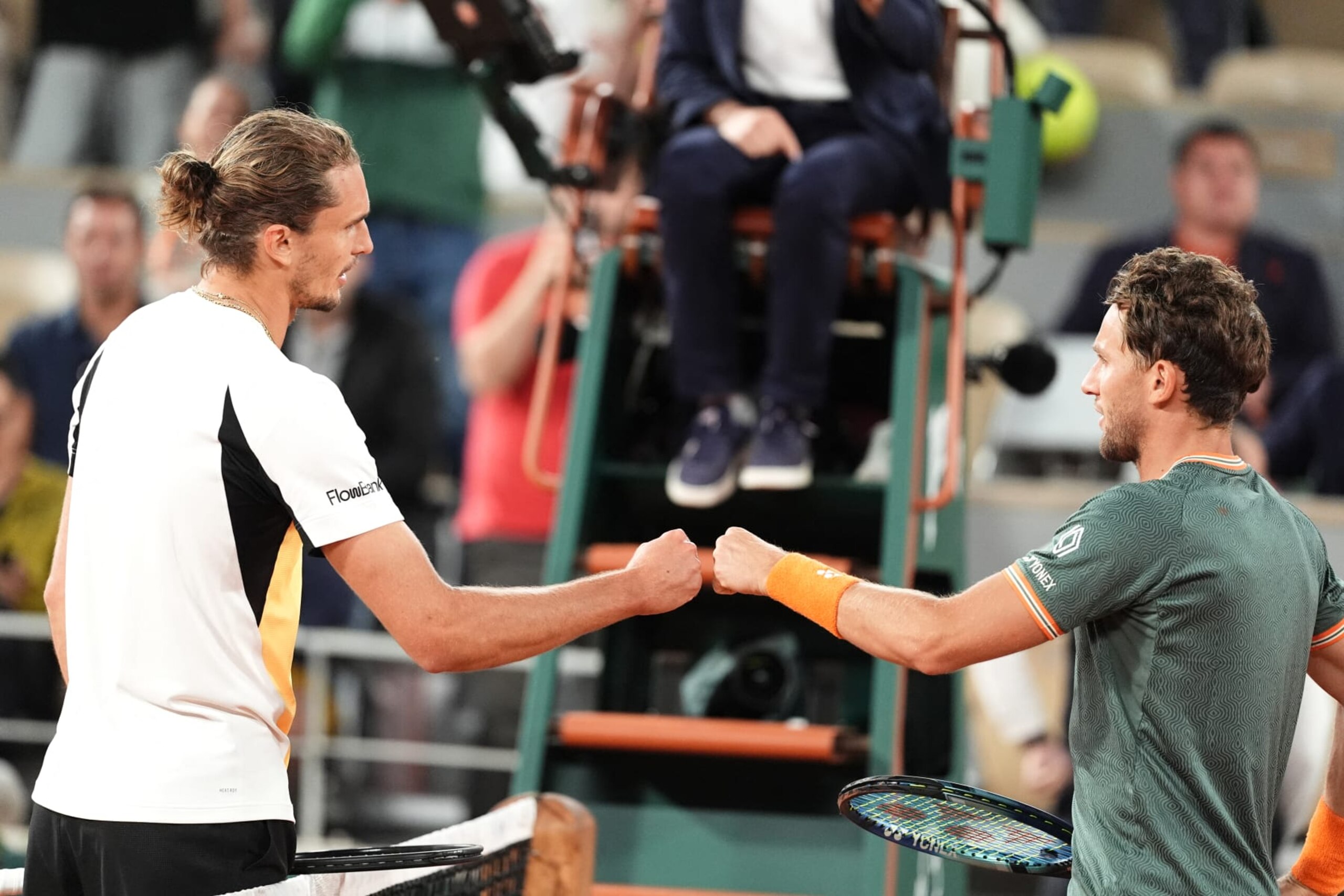TOPSHOT - Germany's Alexander Zverev greets Norway's Casper Ruud (R) after winning their men's singles semi final match on Court Philippe-Chatrier on day thirteen of the French Open tennis tournament at the Roland Garros Complex in Paris on June 7, 2024. (Photo by Dimitar DILKOFF / AFP) (Photo by DIMITAR DILKOFF/AFP via Getty Images)
