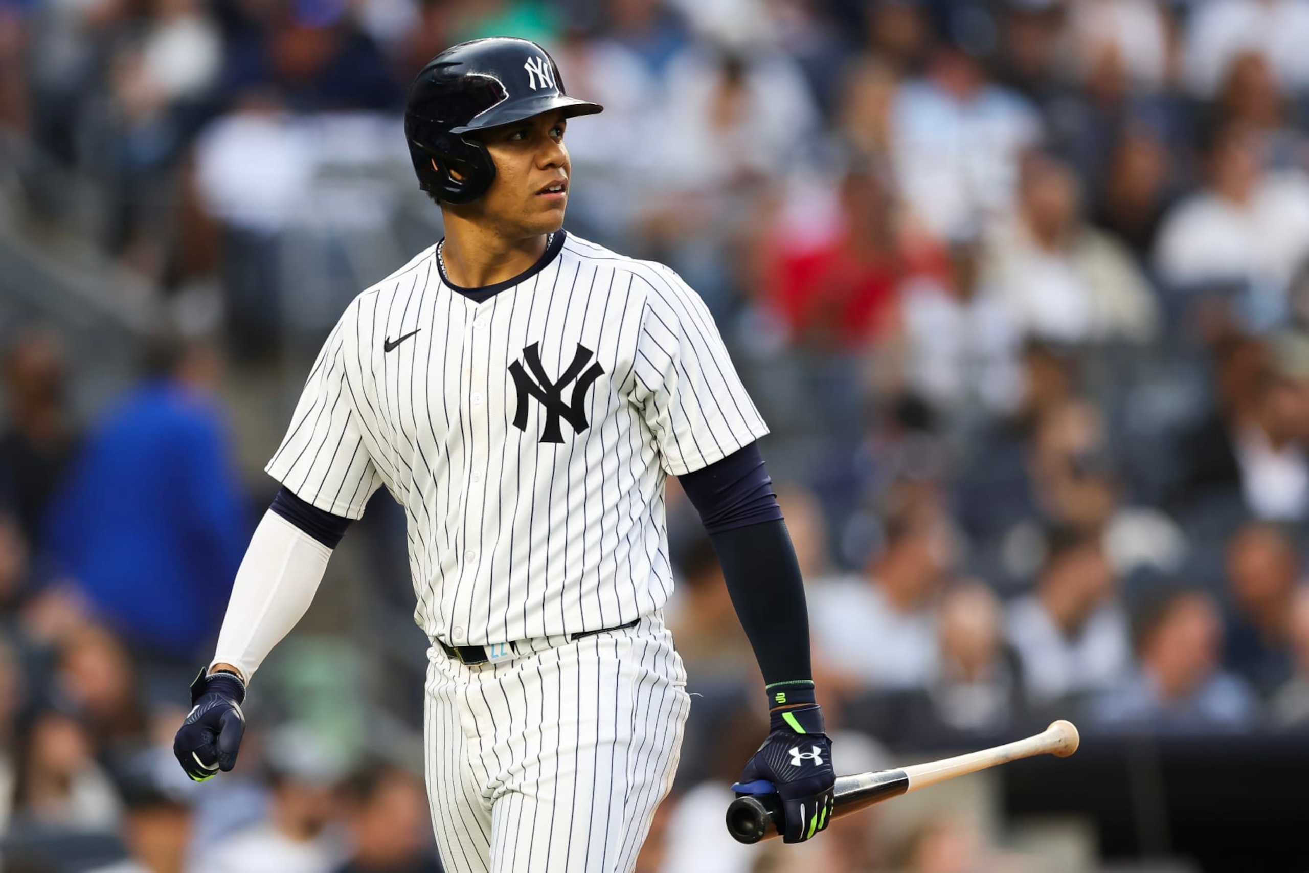 NEW YORK, NEW YORK - JUNE 05: Juan Soto #22 of the New York Yankees in action against the Minnesota Twins at Yankee Stadium on June 05, 2024 in the Bronx borough of New York City. (Photo by Luke Hales/Getty Images)