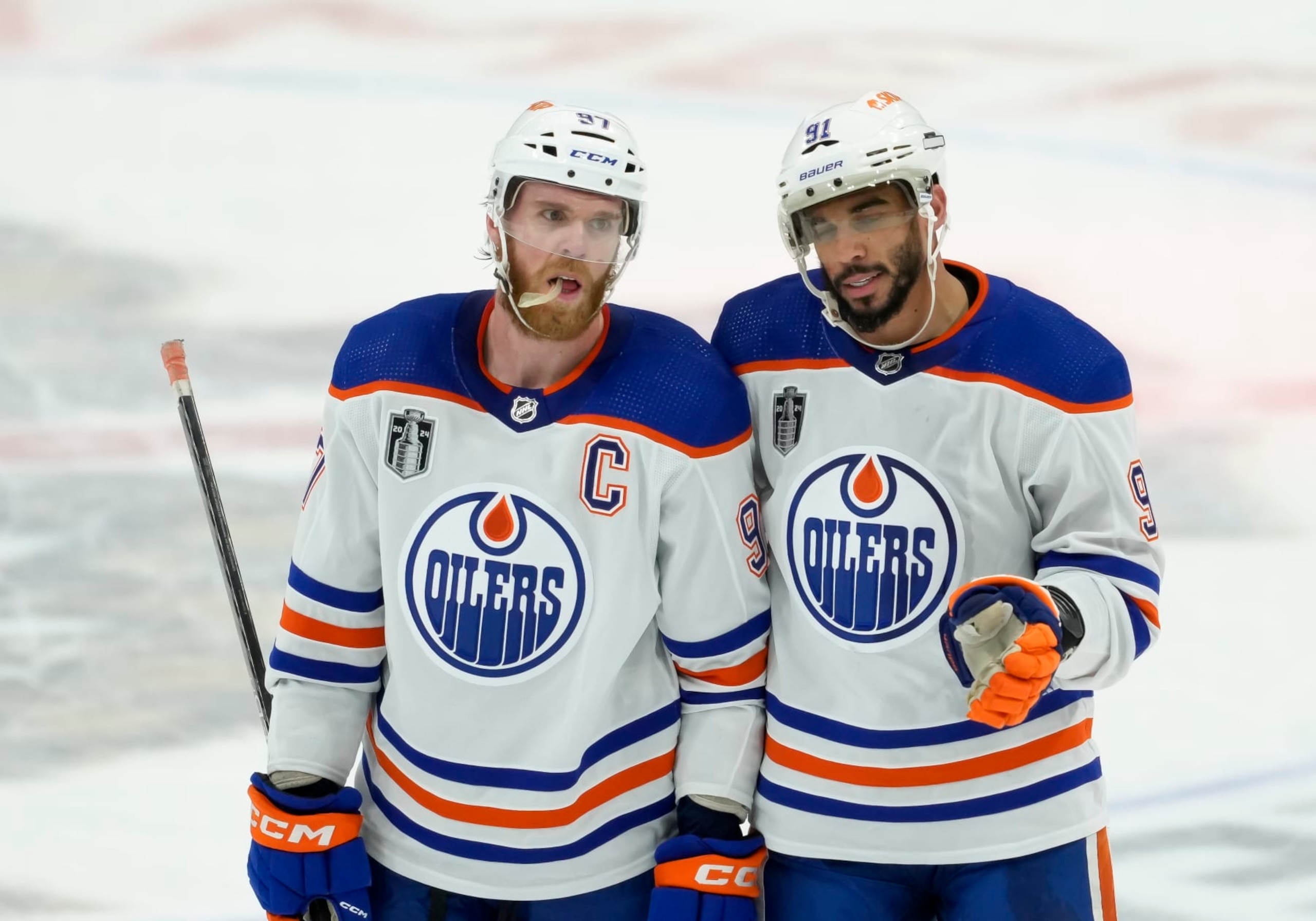 SUNRISE, FL - JUNE 10: Edmonton Oilers center Connor McDavid (97) land Edmonton Oilers left wing Evander Kane (91) during the NHL Stanley Cup Finals, Game 2 between the Florida Panthers and Edmonton Oilers on June 10th, 2024 at Amerant Bank Arena in Sunrise, FL. (Photo by Andrew Bershaw/Icon Sportswire via Getty Images) SUNRISE, FL - JUNE 10: Edmonton Oilers center Connor McDavid (97) land Edmonton Oilers left wing Evander Kane (91) during the NHL Stanley Cup Finals, Game 2 between the Florida Panthers and Edmonton Oilers on June 10th, 2024 at Amerant Bank Arena in Sunrise, FL. (Photo by Andrew Bershaw/Icon Sportswire via Getty Images)