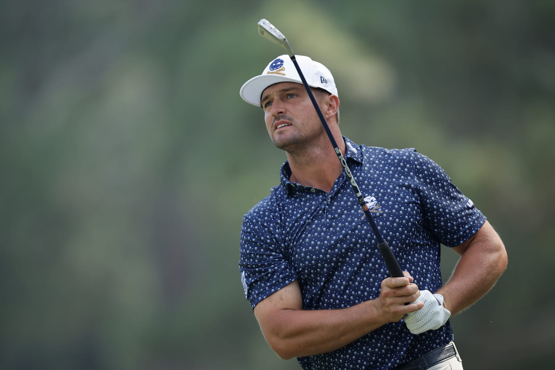 PINEHURST, NORTH CAROLINA - JUNE 13: Bryson DeChambeau of the United States plays his shot from the third tee during the first round of the 124th U.S. Open at Pinehurst Resort on June 13, 2024 in Pinehurst, North Carolina. (Photo by Alex Slitz/Getty Images)