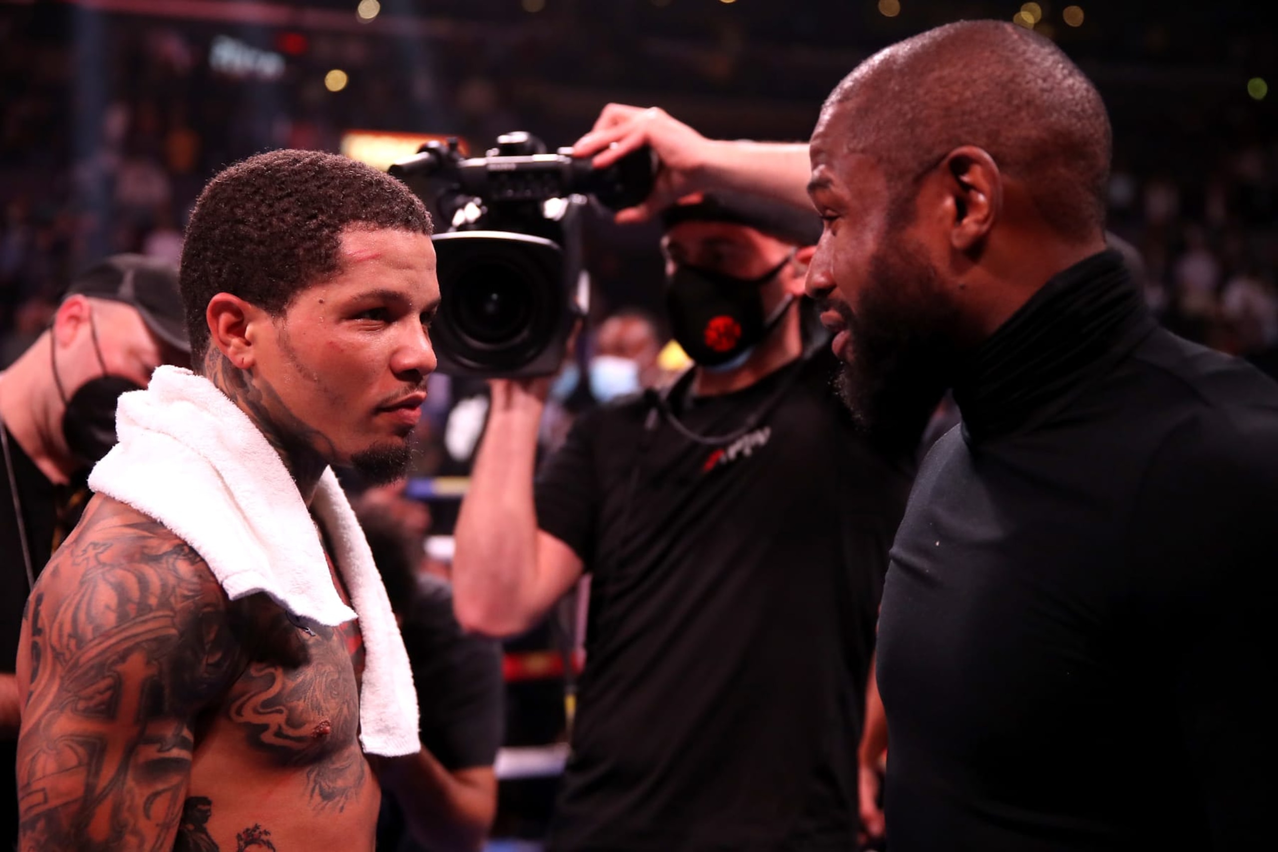 LOS ANGELES, CALIFORNIA - DECEMBER 05: Gervonta Davis (L) and Floyd Mayweather celebrate after Davis' unanimous decision win against Isaac Cruz after their WBA World Lightweight Championship title bout at Staples Center on December 05, 2021 in Los Angeles, California. (Photo by Katelyn Mulcahy/Getty Images)