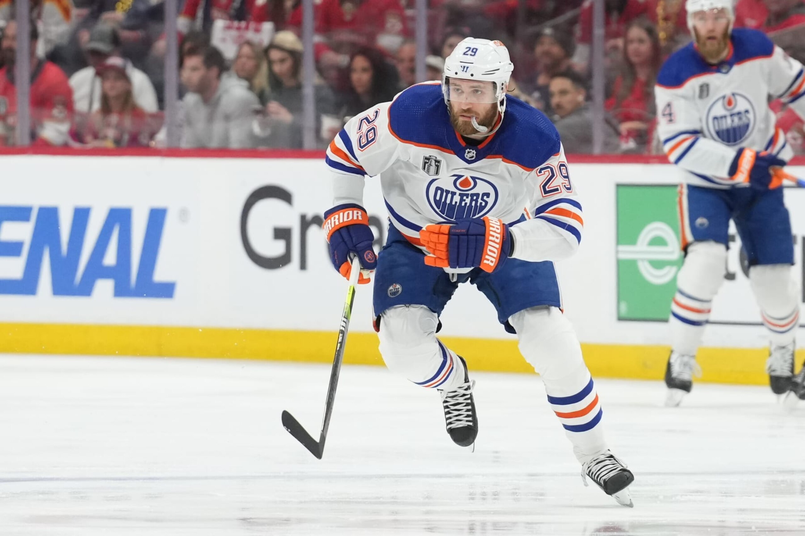 SUNRISE, FL - JUNE 10: Edmonton Oilers center Leon Draisaitl (29) races to the puck in the first period during game two of the Stanley Cup Finals between the Edmonton Oilers and the Florida Panthers on Saturday, June 10, 2024 at Amerant Bank Area in Sunrise, Fla. (Photo by Peter Joneleit/Icon Sportswire via Getty Images)