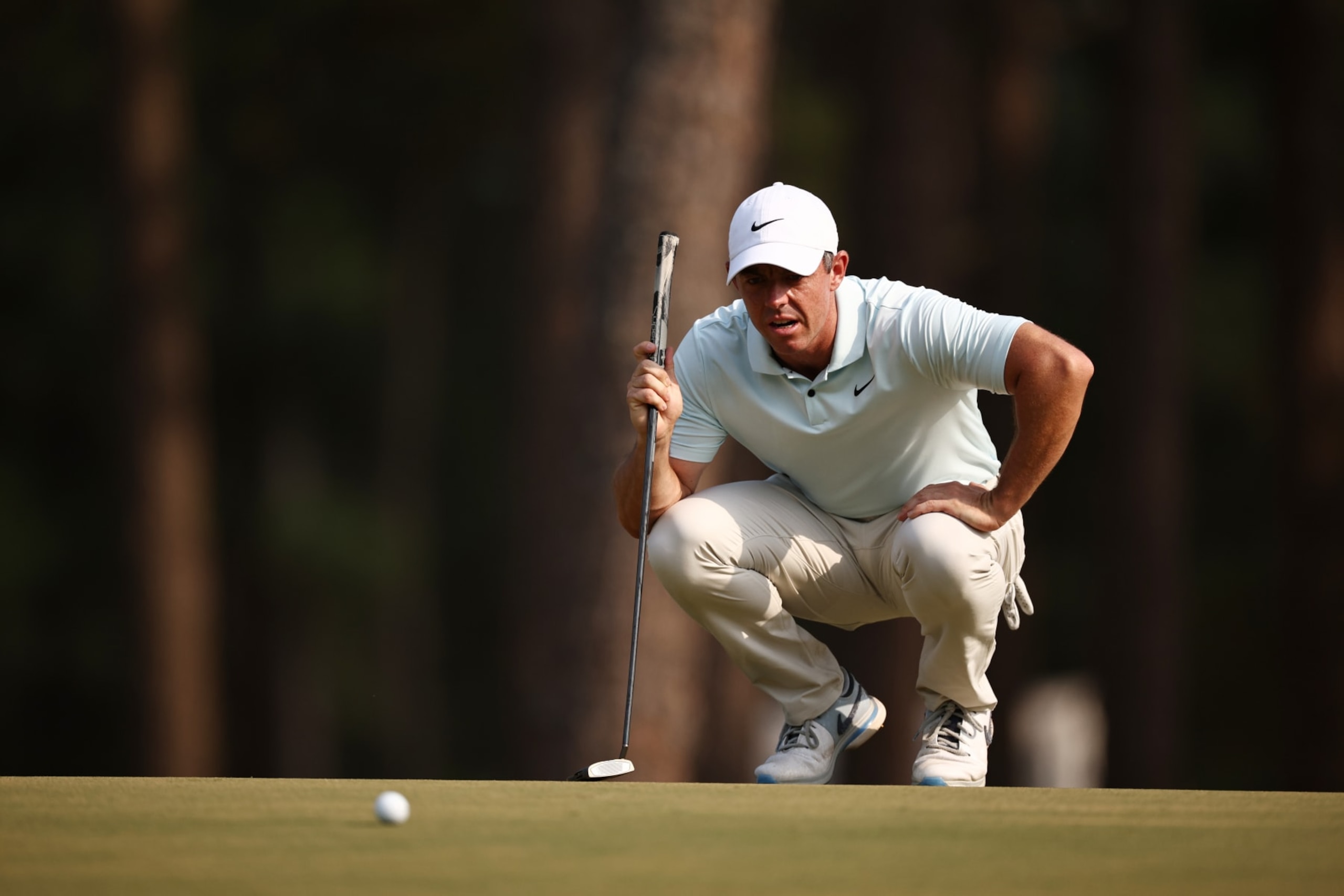 PINEHURST, NORTH CAROLINA - JUNE 16: Rory McIlroy of Northern Ireland lines up a putt on the 14th green during the final round of the 124th U.S. Open at Pinehurst Resort on June 16, 2024 in Pinehurst, North Carolina. (Photo by Jared C. Tilton/Getty Images)