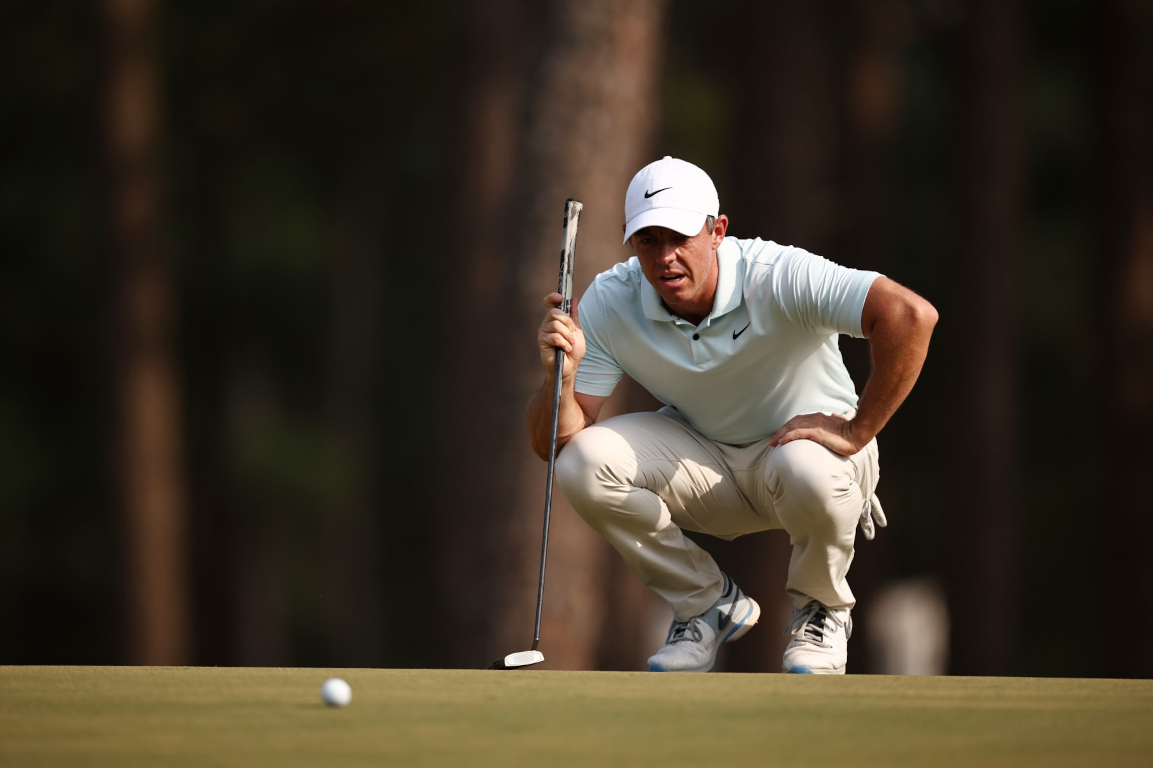 PINEHURST, NORTH CAROLINA - JUNE 16: Rory McIlroy of Northern Ireland lines up a putt on the 14th green during the final round of the 124th U.S. Open at Pinehurst Resort on June 16, 2024 in Pinehurst, North Carolina. (Photo by Jared C. Tilton/Getty Images)