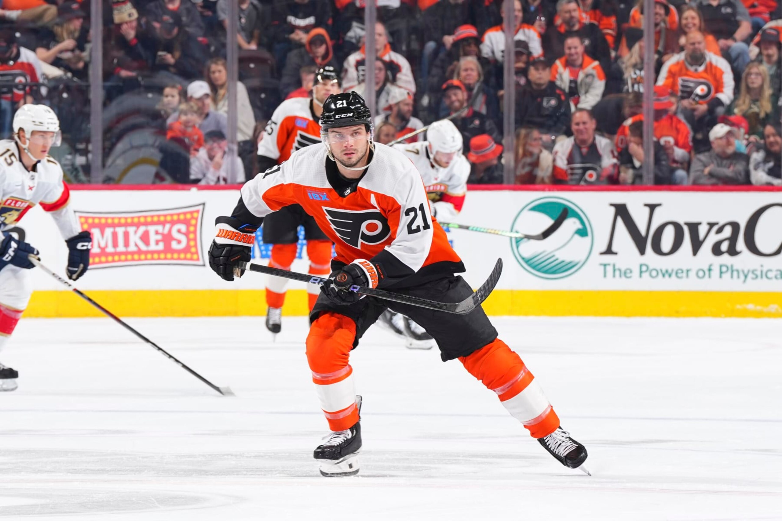 PHILADELPHIA, PENNSYLVANIA - MARCH 24: Scott Laughton #21 of the Philadelphia Flyers skates against the Florida Panthers at the Wells Fargo Center on March 24, 2024 in Philadelphia, Pennsylvania. The Panthers defeated the Flyers 4-1. (Photo by Mitchell Leff/Getty Images) PHILADELPHIA, PENNSYLVANIA - MARCH 24: Scott Laughton #21 of the Philadelphia Flyers skates against the Florida Panthers at the Wells Fargo Center on March 24, 2024 in Philadelphia, Pennsylvania. The Panthers defeated the Flyers 4-1. (Photo by Mitchell Leff/Getty Images)