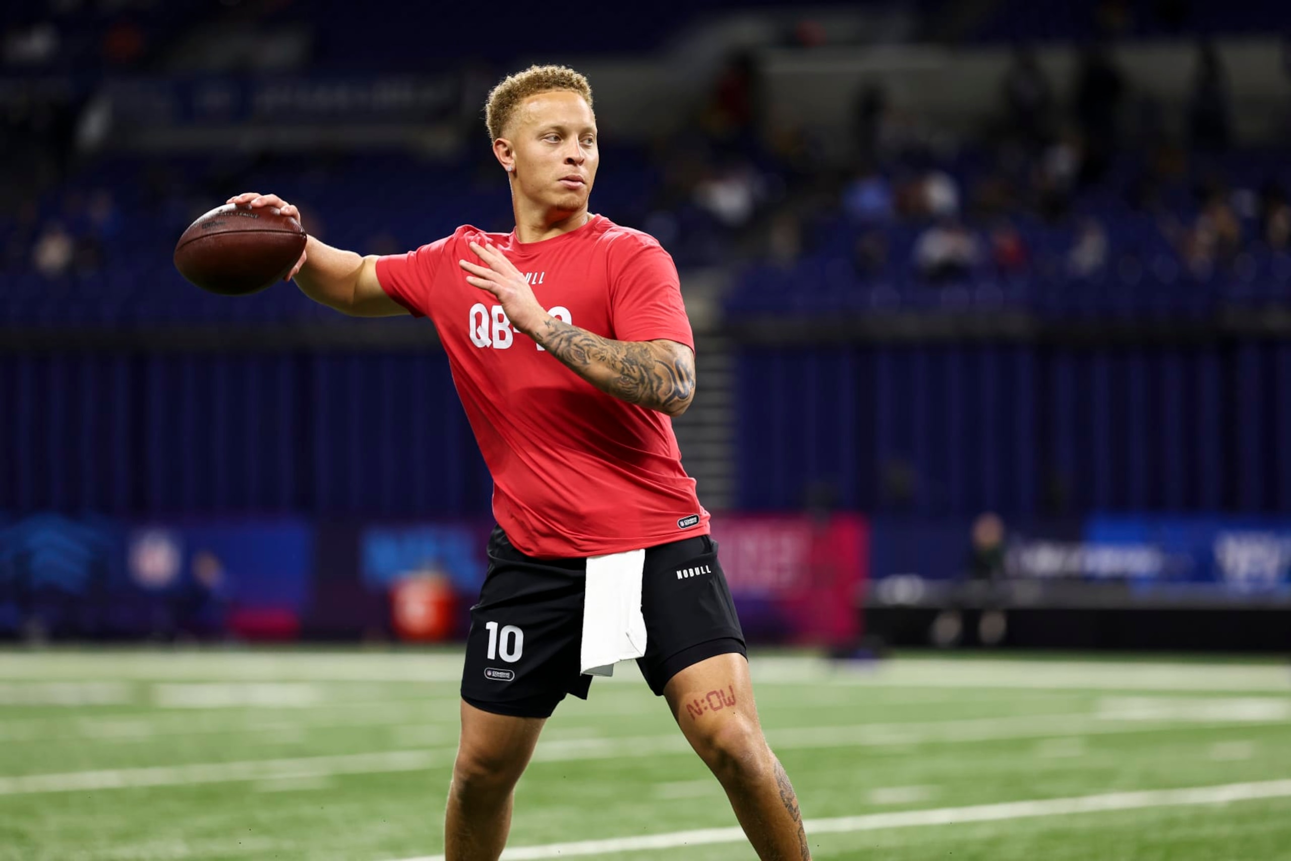 INDIANAPOLIS, INDIANA - MARCH 2: Spencer Rattler #QB10 of South Carolina participates in a drill during the NFL Combine at the Lucas Oil Stadium on March 2, 2024 in Indianapolis, Indiana. (Photo by Kevin Sabitus/Getty Images)