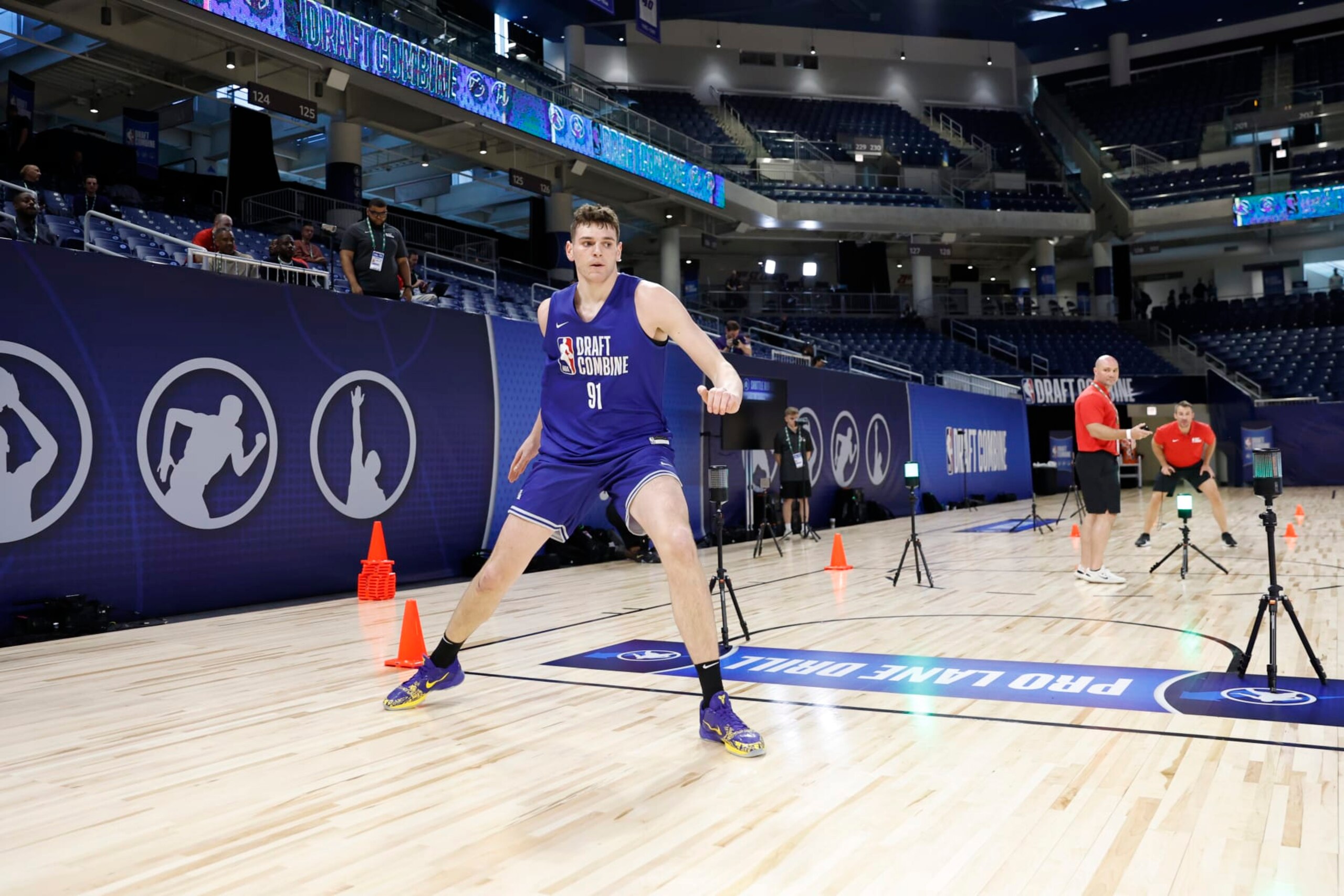 CHICAGO, IL - MAY 13: Donovan Clingan does the agility drill during the 2024 NBA Combine on May 13, 2024 at Wintrust Arena in Chicago, Illinois. NOTE TO USER: User expressly acknowledges and agrees that, by downloading and or using this photograph, User is consenting to the terms and conditions of the Getty Images License Agreement. Mandatory Copyright Notice: Copyright 2024 NBAE (Photo by Kamil Krzaczynski/NBAE via Getty Images)