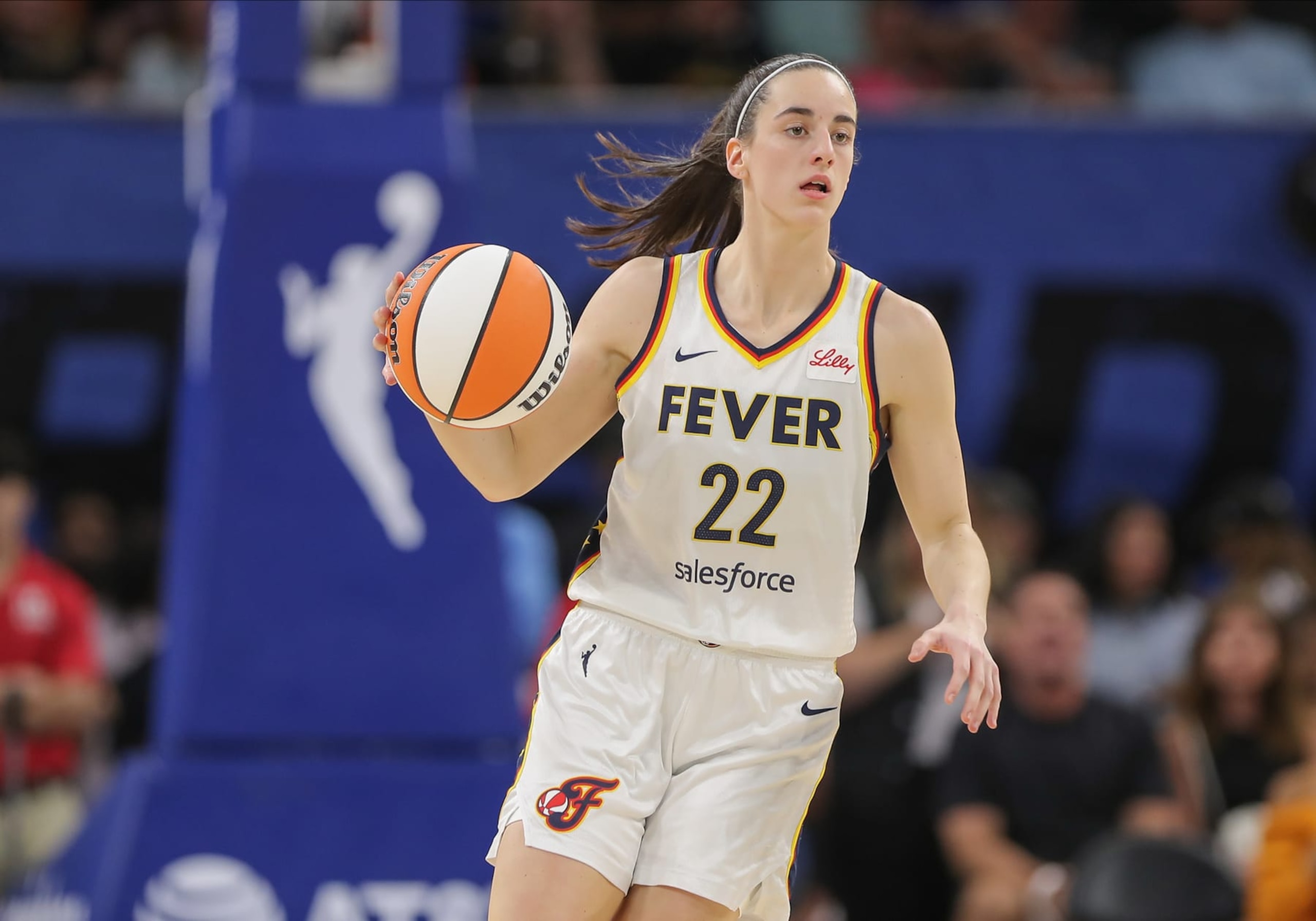 CHICAGO, IL - JUNE 23: Caitlin Clark #22 of the Indiana Fever brings the ball up court during the first half against the Chicago Sky on June 23, 2024 at Wintrust Arena in Chicago, Illinois. (Photo by Melissa Tamez/Icon Sportswire via Getty Images)