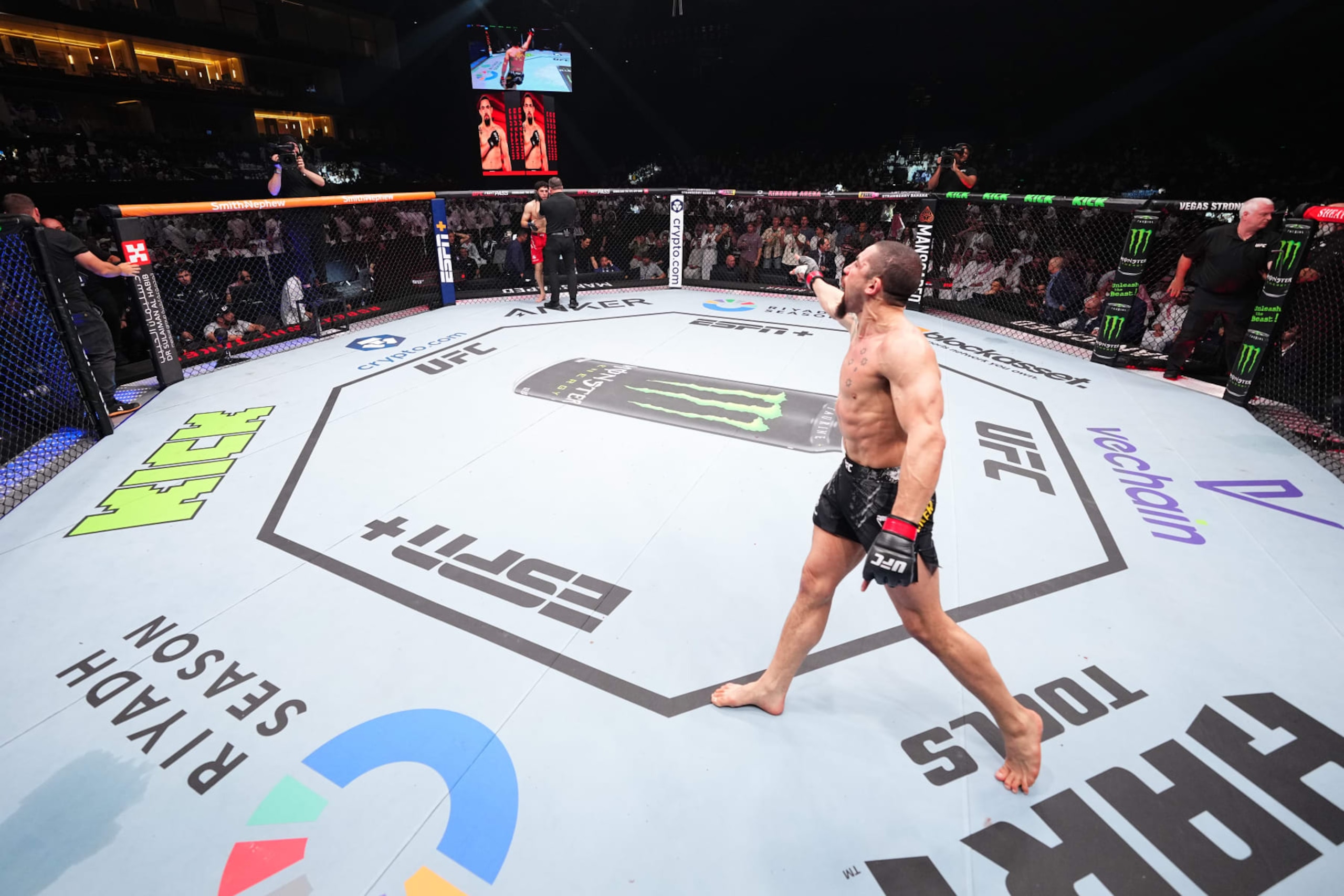 Robert Whittaker celebrates his win over Ikram Aliskerov.