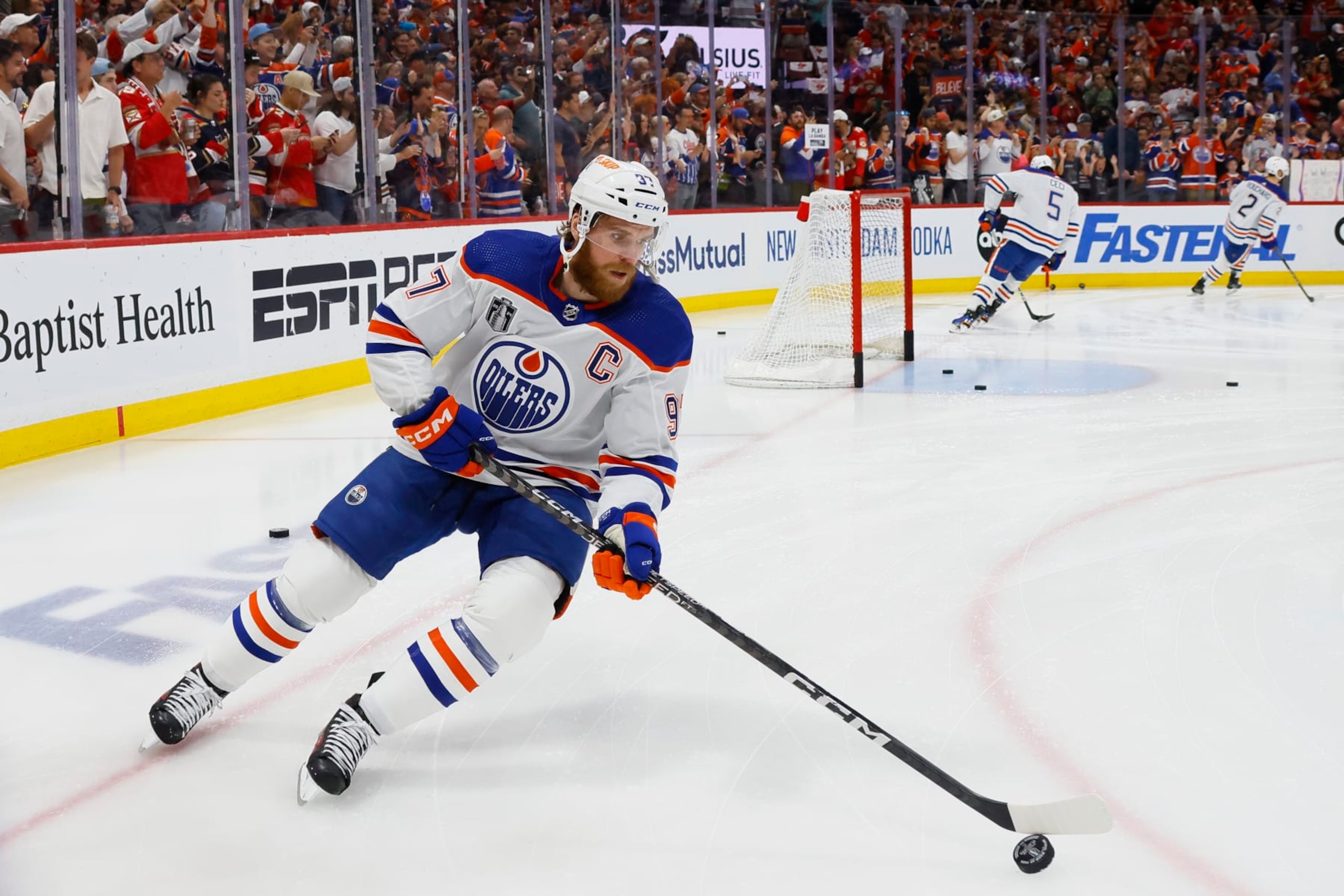SUNRISE, FLORIDA - JUNE 24: Connor McDavid #97 of the Edmonton Oilers warms up prior to game Game Seven of the 2024 Stanley Cup Final against the Florida Panthers at Amerant Bank Arena on June 24, 2024 in Sunrise, Florida. (Photo by Bruce Bennett/Getty Images) SUNRISE, FLORIDA - JUNE 24: Connor McDavid #97 of the Edmonton Oilers warms up prior to game Game Seven of the 2024 Stanley Cup Final against the Florida Panthers at Amerant Bank Arena on June 24, 2024 in Sunrise, Florida. (Photo by Bruce Bennett/Getty Images)