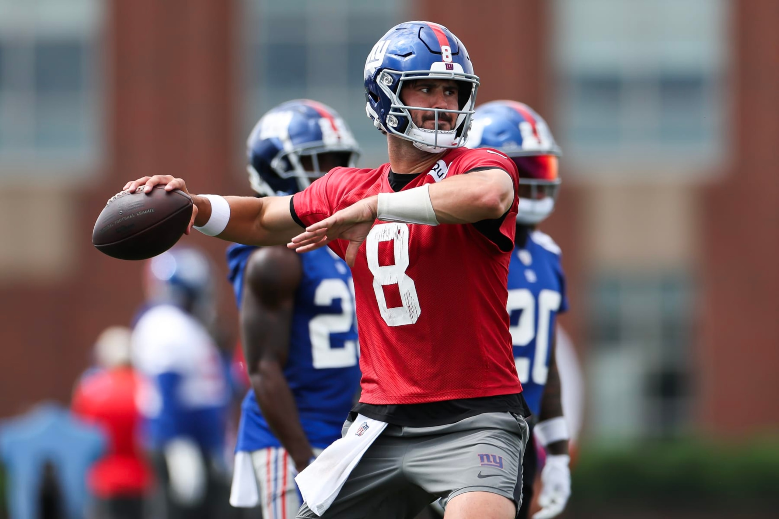 EAST RUTHERFORD, NEW JERSEY - JUNE 06: Daniel Jones #8 of the New York Giants throws the ball during New York Giants OTA Offseason Workouts at NY Giants Quest Diagnostics Training Center on June 06, 2024 in East Rutherford, New Jersey.  (Photo by Luke Hales/Getty Images)