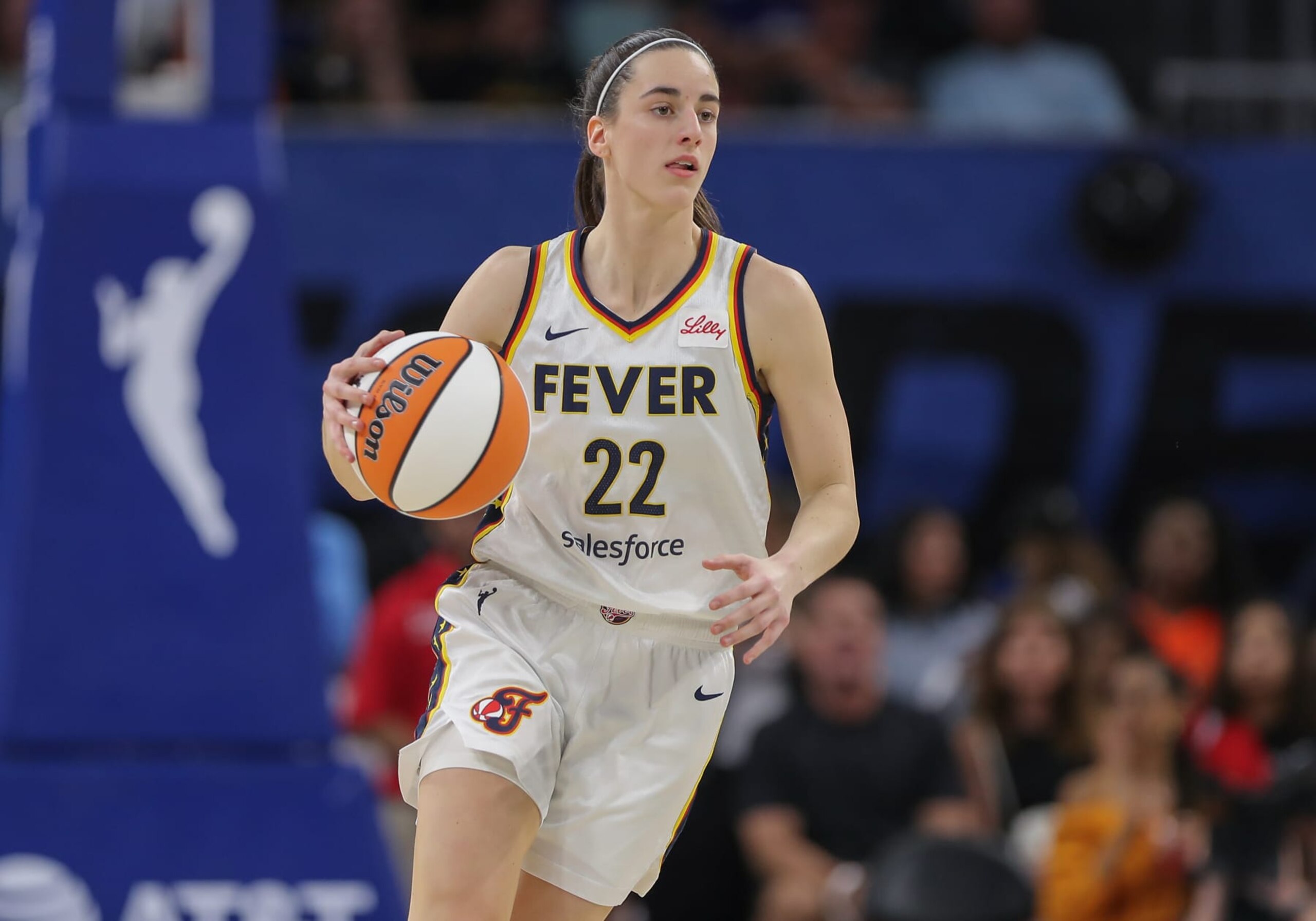 CHICAGO, IL - JUNE 23: Caitlin Clark #22 of the Indiana Fever brings the ball up court during the first half against the Chicago Sky on June 23, 2024 at Wintrust Arena in Chicago, Illinois. (Photo by Melissa Tamez/Icon Sportswire via Getty Images) CHICAGO, IL - JUNE 23: Caitlin Clark #22 of the Indiana Fever brings the ball up court during the first half against the Chicago Sky on June 23, 2024 at Wintrust Arena in Chicago, Illinois. (Photo by Melissa Tamez/Icon Sportswire via Getty Images)