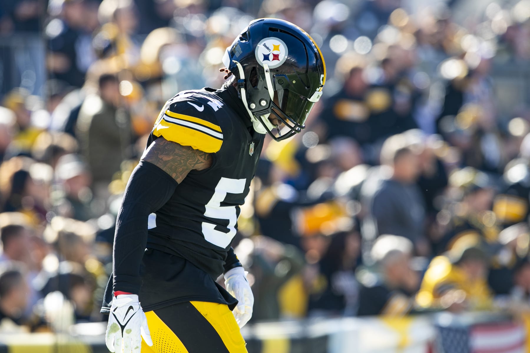 PITTSBURGH, PA - NOVEMBER 12: Pittsburgh Steelers linebacker Kwon Alexander (54) looks on during the regular season NFL football game between the Green Bay Packers and Pittsburgh Steelers on November 12, 2023 at Acrisure Stadium in Pittsburgh, PA. (Photo by Mark Alberti/Icon Sportswire via Getty Images)