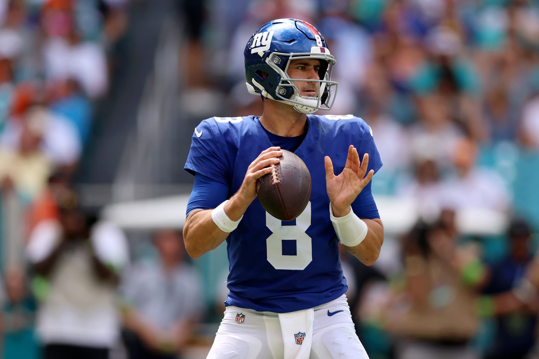 MIAMI GARDENS, FLORIDA - OCTOBER 08: Daniel Jones #8 of the New York Giants looks to pass against the Miami Dolphins during the first quarter at Hard Rock Stadium on October 08, 2023 in Miami Gardens, Florida. (Photo by Megan Briggs/Getty Images)