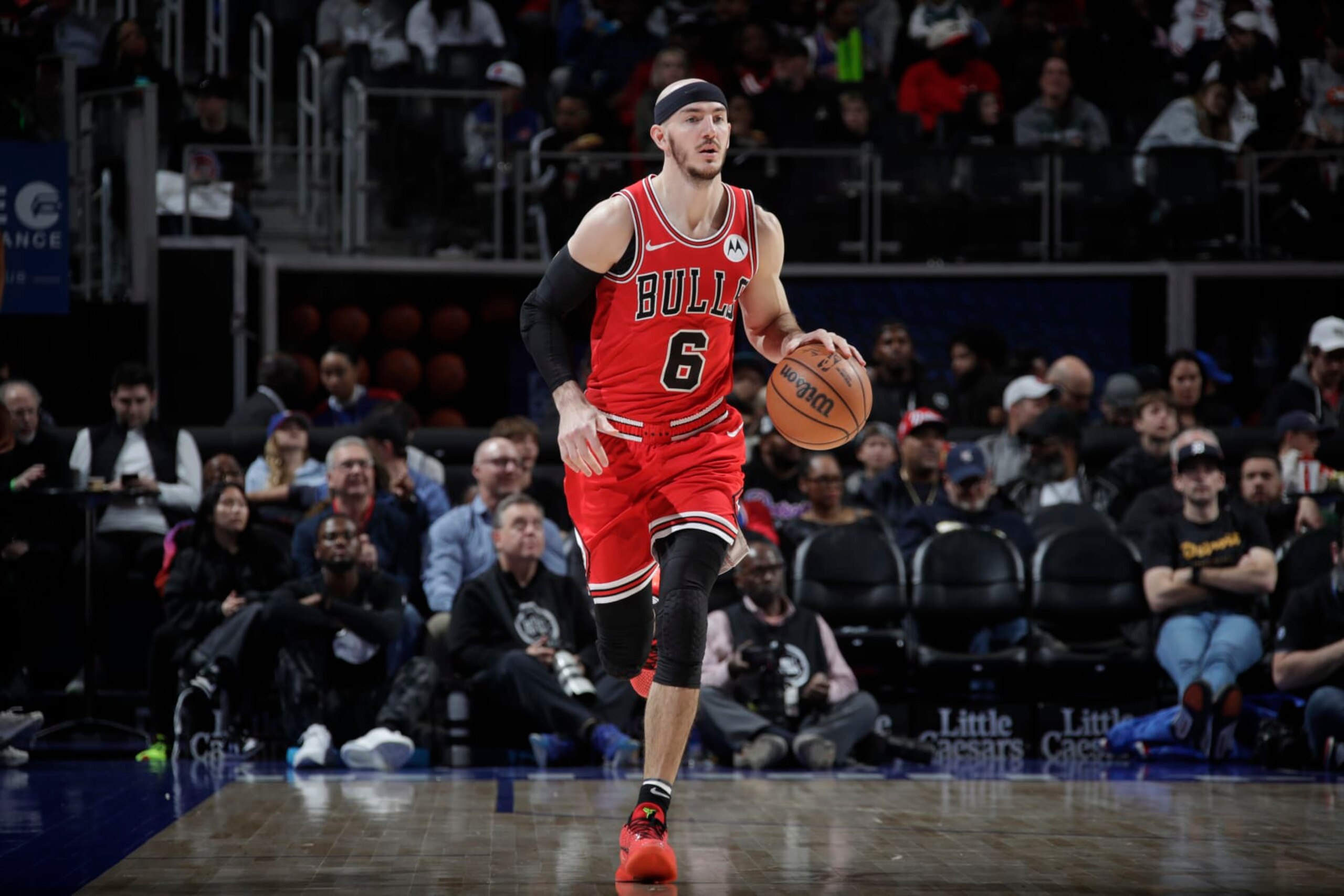 DETROIT, MI - APRIL 11: Alex Caruso #6 of the Chicago Bulls dribbles the ball during the game against the Detroit Pistons on April 11, 2024 at Little Caesars Arena in Detroit, Michigan. NOTE TO USER: User expressly acknowledges and agrees that, by downloading and/or using this photograph, User is consenting to the terms and conditions of the Getty Images License Agreement. Mandatory Copyright Notice: Copyright 2024 NBAE (Photo by Brian Sevald/NBAE via Getty Images)