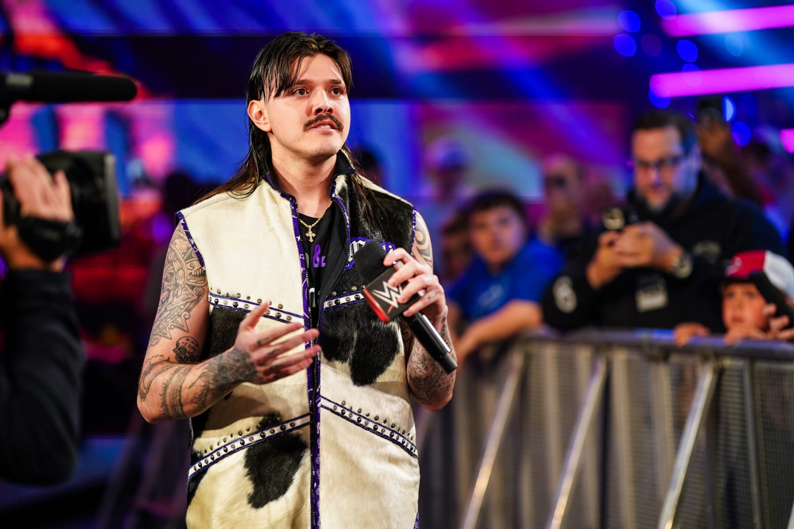 INDIANAPOLIS, INDIANA - JUNE 24: Dominik Mysterio makes his way to the ring during Monday Night RAW at Gainbridge Fieldhouse on June 24, 2024 in Indianapolis, Indiana.  (Photo by WWE/Getty Images)