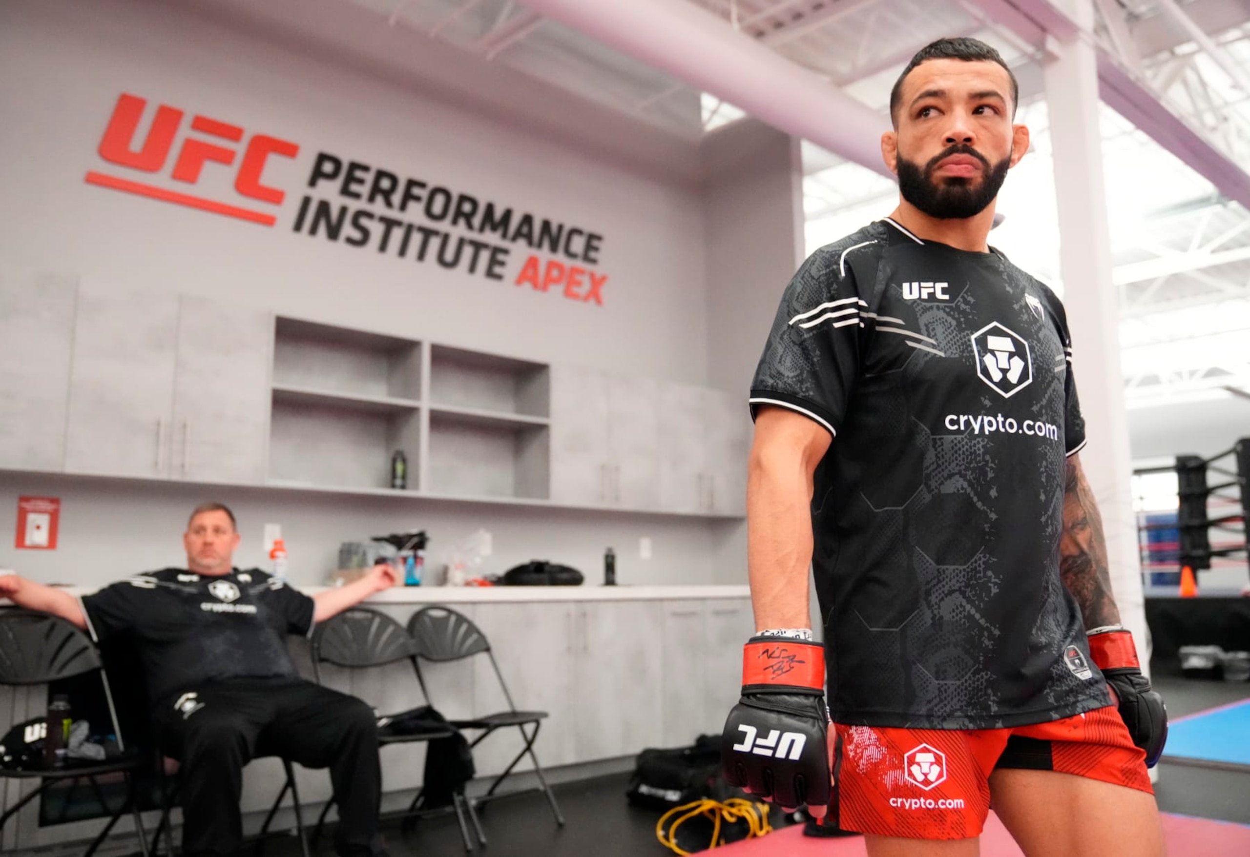 LAS VEGAS, NEVADA - FEBRUARY 10: Dan Ige warms up prior to his fight during the UFC Fight Night event at UFC APEX on February 10, 2024 in Las Vegas, Nevada. (Photo by Mike Roach/Zuffa LLC via Getty Images) LAS VEGAS, NEVADA - FEBRUARY 10: Dan Ige warms up prior to his fight during the UFC Fight Night event at UFC APEX on February 10, 2024 in Las Vegas, Nevada. (Photo by Mike Roach/Zuffa LLC via Getty Images)