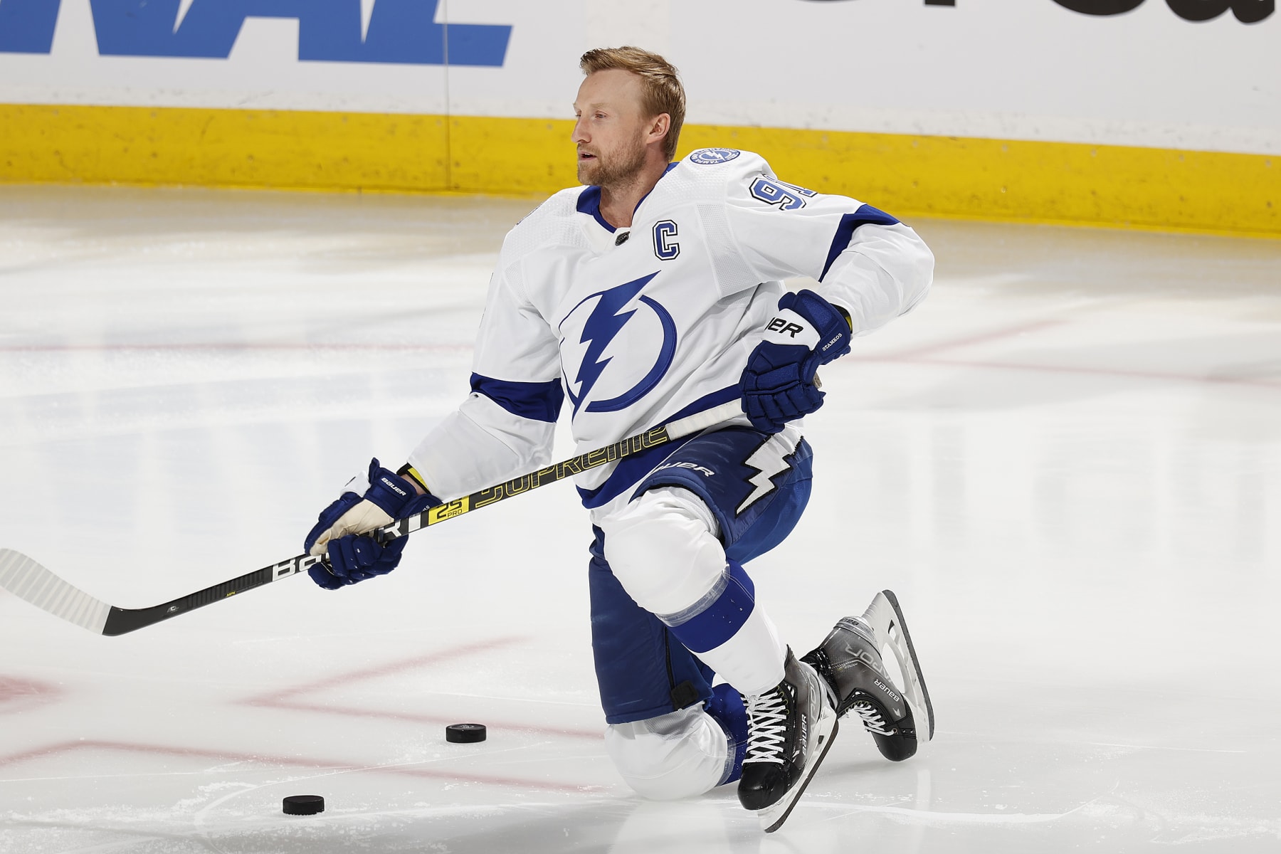 SUNRISE, FL - APRIL 21: Steven Stamkos #91 of the Tampa Bay Lightning stretches prior to the game against the Florida Panthers in Game One of the First Round of the 2024 Stanley Cup Playoffs at the Amerant Bank Arena on April 21, 2024 in Sunrise, Florida. (Photo by Joel Auerbach/Getty Images)