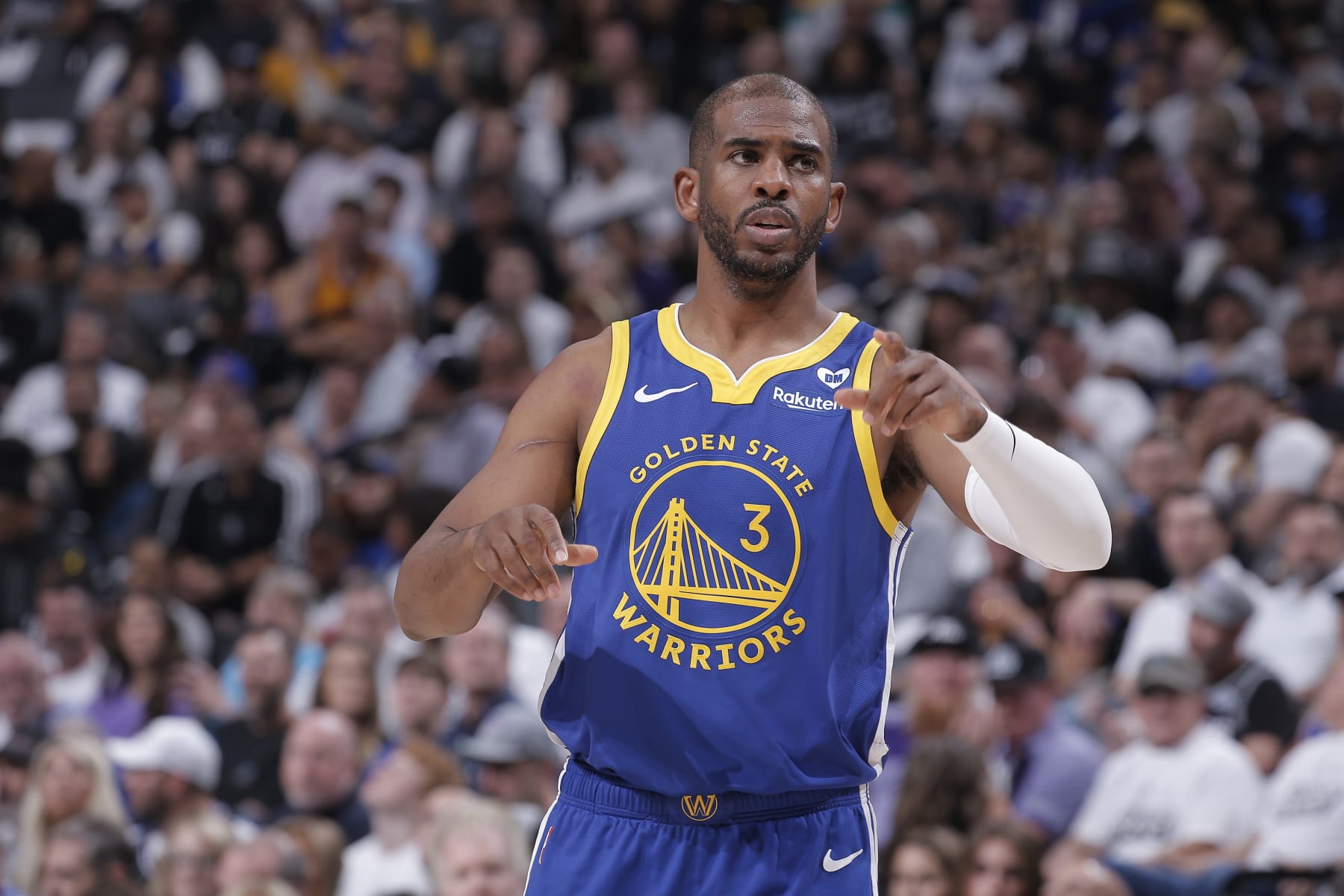 SACRAMENTO, CA - APRIL 16: Chris Paul #3 of the Golden State Warriors calls a play during the game against the Sacramento Kings during the 2024 Play-In Tournament on April 16, 2024 at Golden 1 Center in Sacramento, California. NOTE TO USER: User expressly acknowledges and agrees that, by downloading and or using this photograph, User is consenting to the terms and conditions of the Getty Images Agreement. Mandatory Copyright Notice: Copyright 2024 NBAE (Photo by Rocky Widner/NBAE via Getty Images)