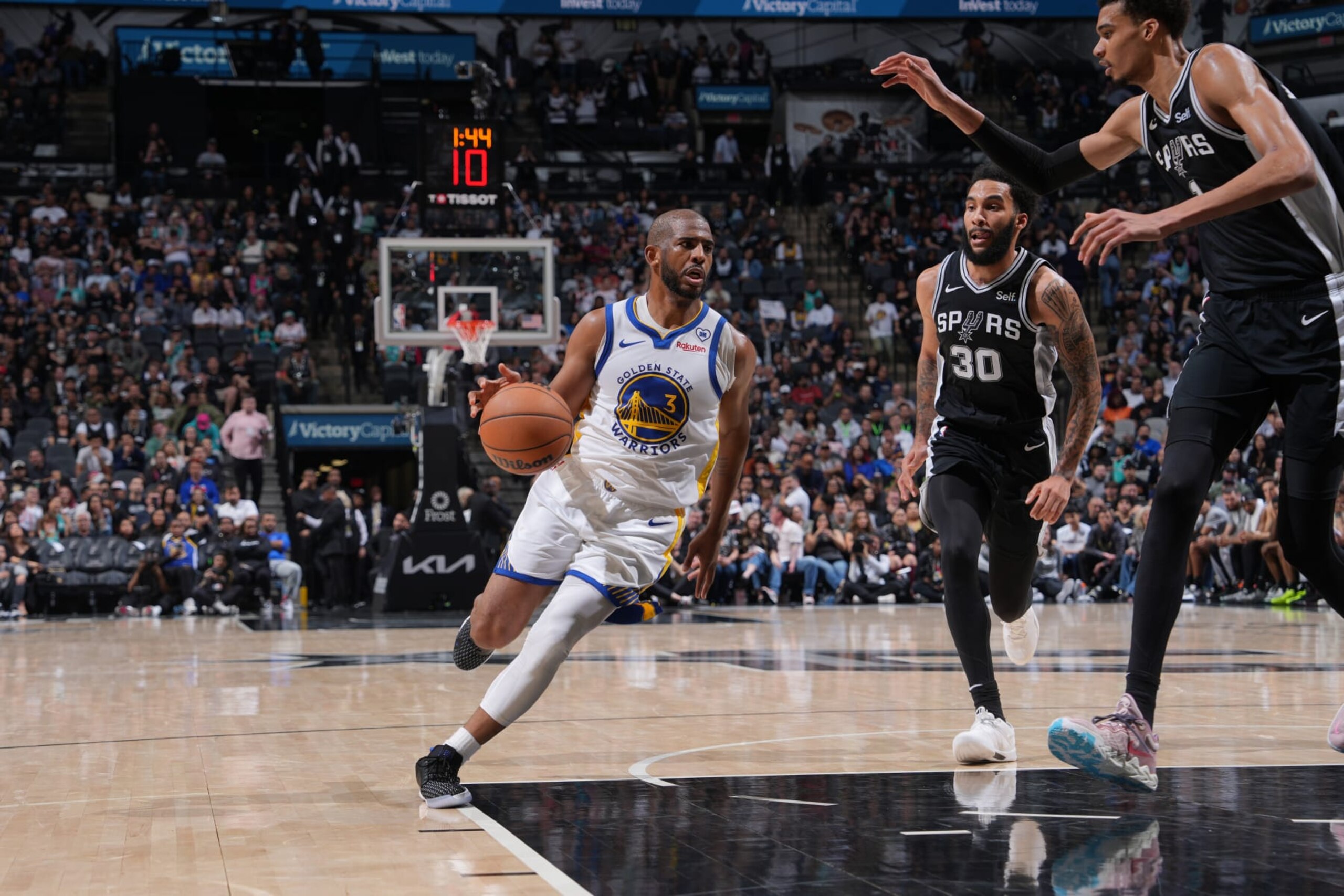 SAN ANTONIO, TX - MARCH 11: Chris Paul #3 of the Golden State Warriors dribbles the ball during the game against the San Antonio Spurs on March 11, 2024 at the AT&T Center in San Antonio, Texas. NOTE TO USER: User expressly acknowledges and agrees that, by downloading and or using this photograph, user is consenting to the terms and conditions of the Getty Images License Agreement. Mandatory Copyright Notice: Copyright 2024 NBAE (Photos by Jesse D. Garrabrant/NBAE via Getty Images)