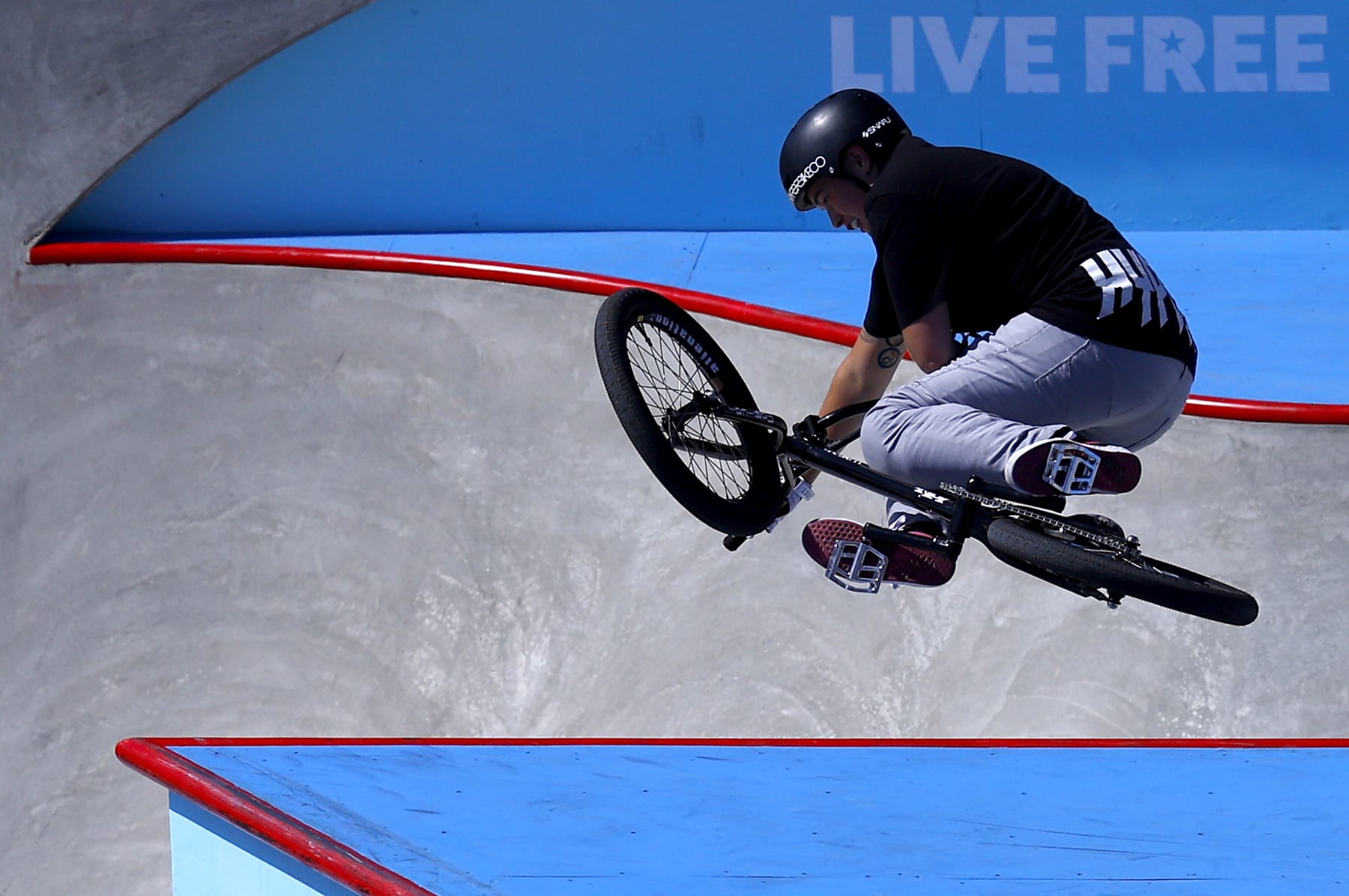 VENTURA, CALIFORNIA - JUNE 28:  Hannah Roberts competes in the Women's BMX Park Final during the X Games California 2024 at Ventura County Fairgrounds and Event Center on June 28, 2024 in Ventura, California. (Photo by Ronald Martinez/Getty Images)