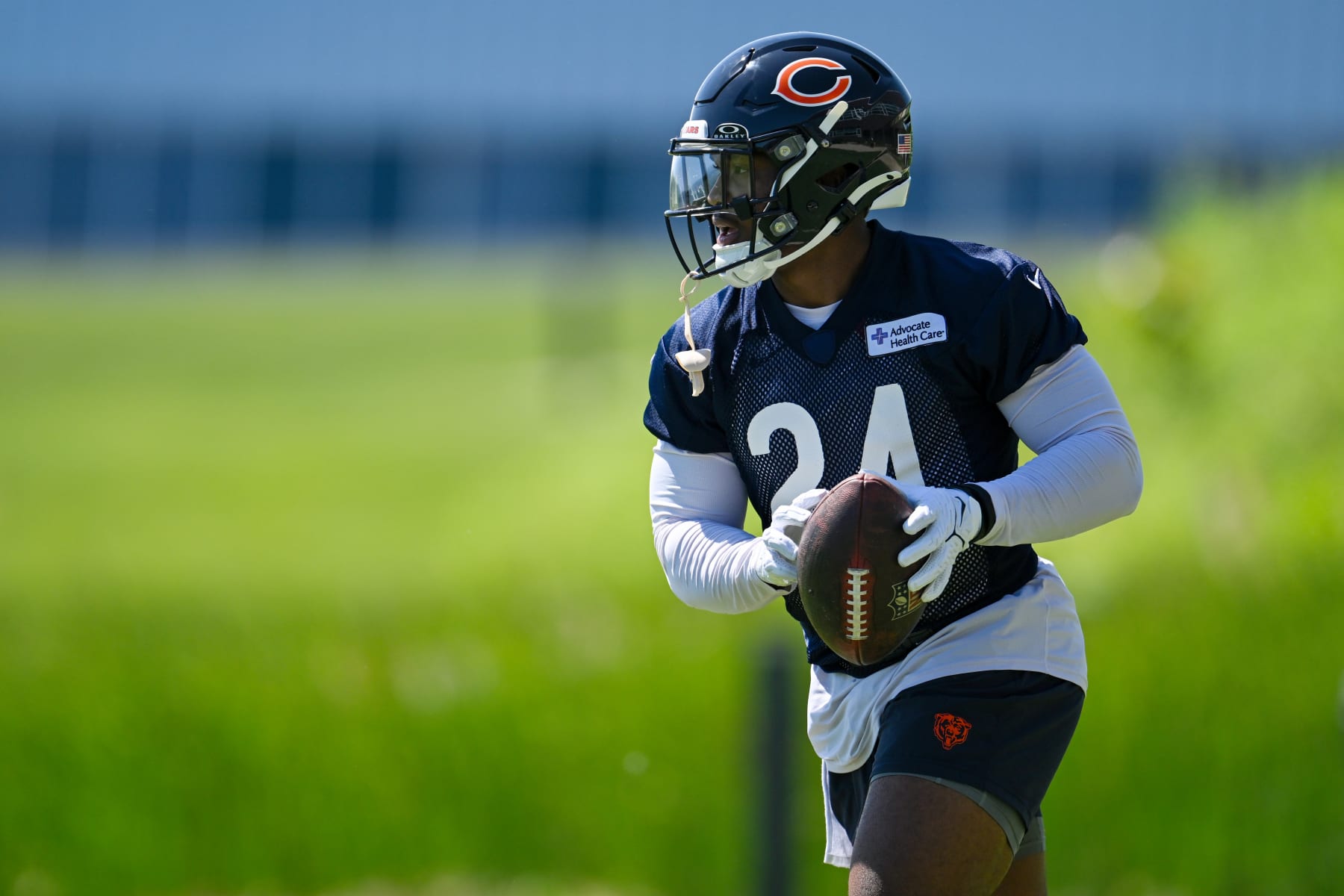 LAKE FOREST, ILLINOIS - JUNE 06: Khalil Herbert #24 of the Chicago Bears practices during the Chicago Bears mandatory minicamp at Halas Hall on June 06, 2024 in Lake Forest, Illinois. (Photo by Quinn Harris/Getty Images)