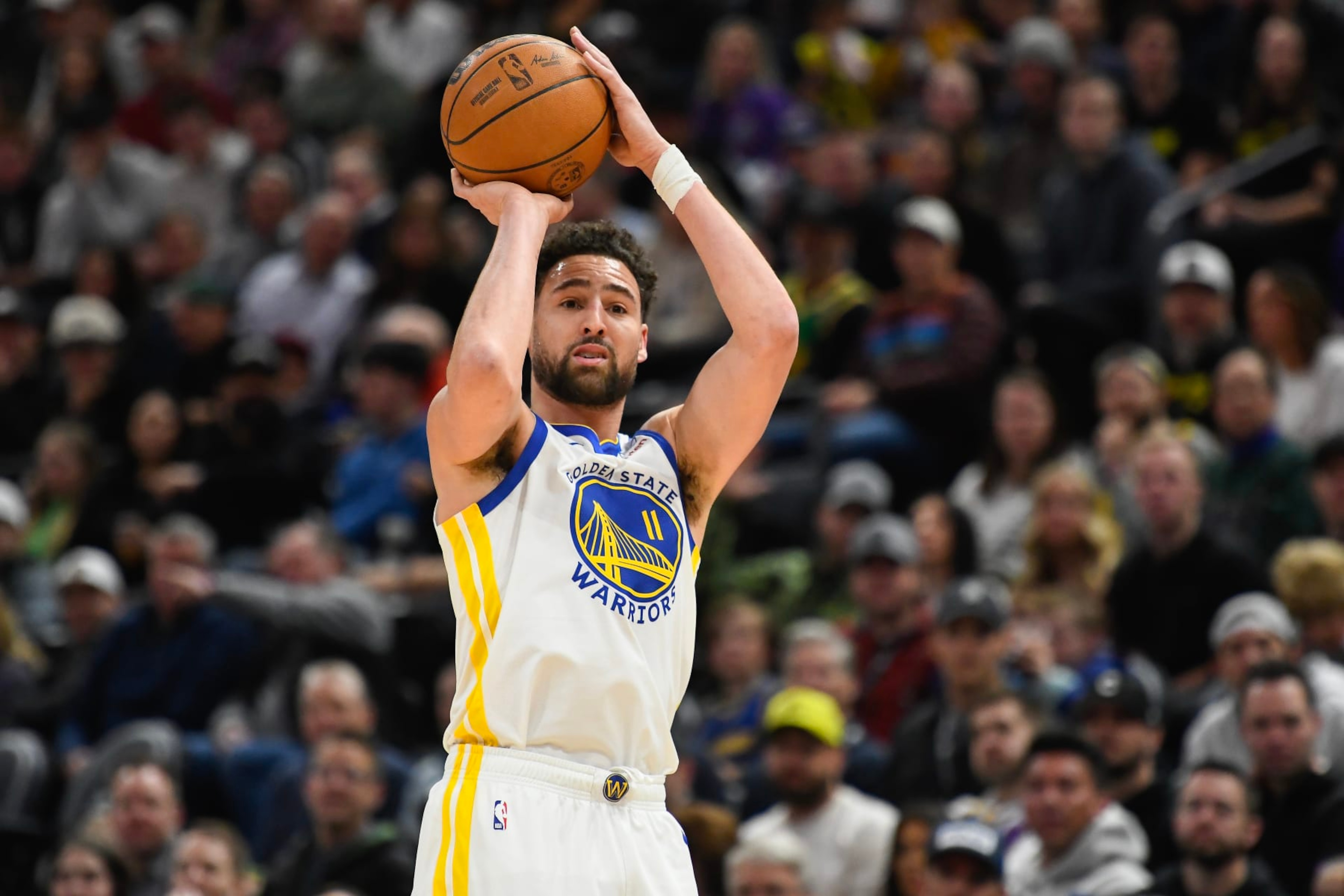 SALT LAKE CITY, UTAH - FEBRUARY 12: Klay Thompson #11 of the Golden State Warriors in action during the first half of a game against the Golden State Warriors at Delta Center on February 12, 2024 in Salt Lake City, Utah. NOTE TO USER: User expressly acknowledges and agrees that, by downloading and or using this photograph, User is consenting to the terms and conditions of the Getty Images License Agreement. (Photo by Alex Goodlett/Getty Images) SALT LAKE CITY, UTAH - FEBRUARY 12: Klay Thompson #11 of the Golden State Warriors in action during the first half of a game against the Golden State Warriors at Delta Center on February 12, 2024 in Salt Lake City, Utah. NOTE TO USER: User expressly acknowledges and agrees that, by downloading and or using this photograph, User is consenting to the terms and conditions of the Getty Images License Agreement. (Photo by Alex Goodlett/Getty Images)