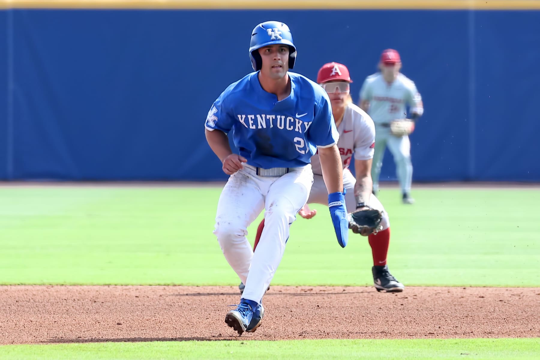 HOOVER, AL - MAY 23: Kentucky Wildcats outfielder Ryan Waldschmidt (21) during the 2024 SEC Baseball Tournament game between the Kentucky Wildcats and the against the Arkansas Razorbacks  on May 23, 2024 at the Hoover Metropolitan Stadium in Hoover, Alabama. (Photo by Michael Wade/Icon Sportswire via Getty Images)
