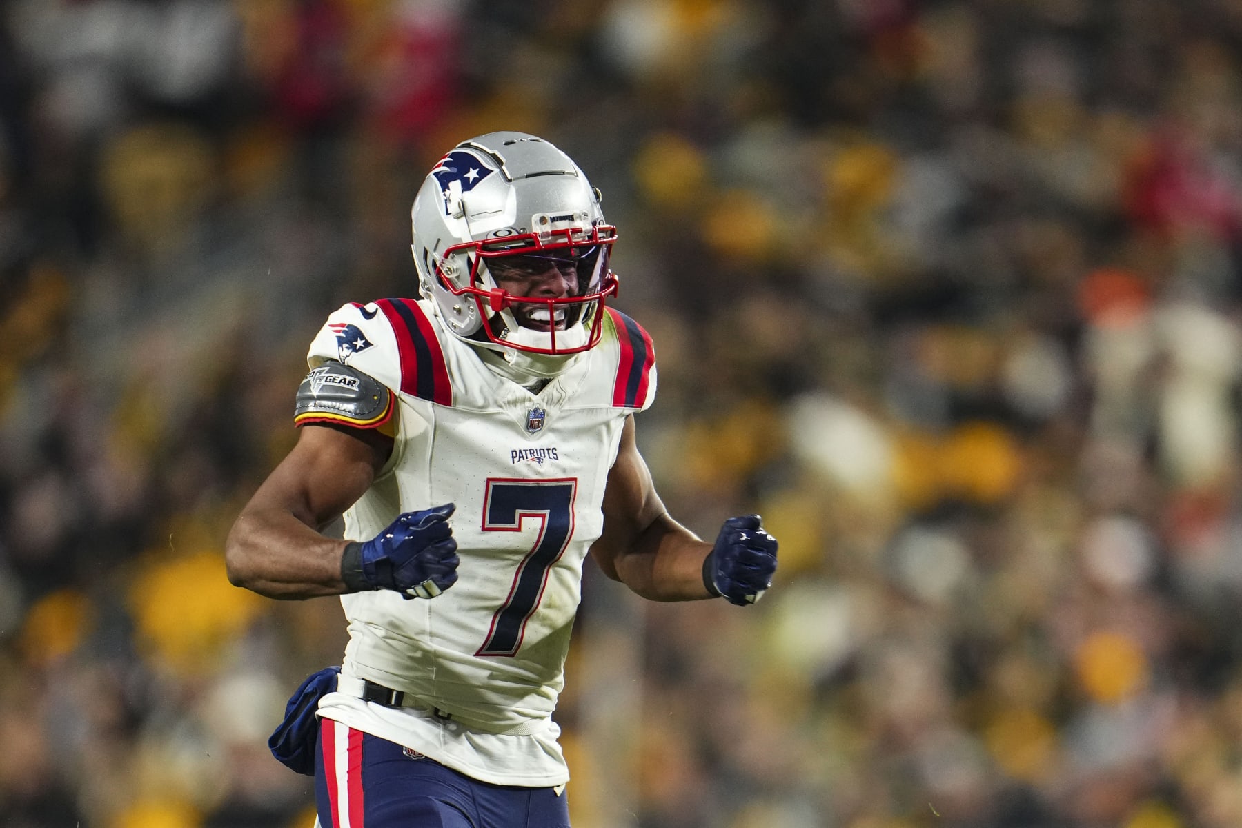 PITTSBURGH, PA - DECEMBER 07: JuJu Smith-Schuster #7 of the New England Patriots celebrates during an NFL football game against the Pittsburgh Steelers at Acrisure Stadium on December 7, 2023 in Pittsburgh, Pennsylvania. (Photo by Cooper Neill/Getty Images)