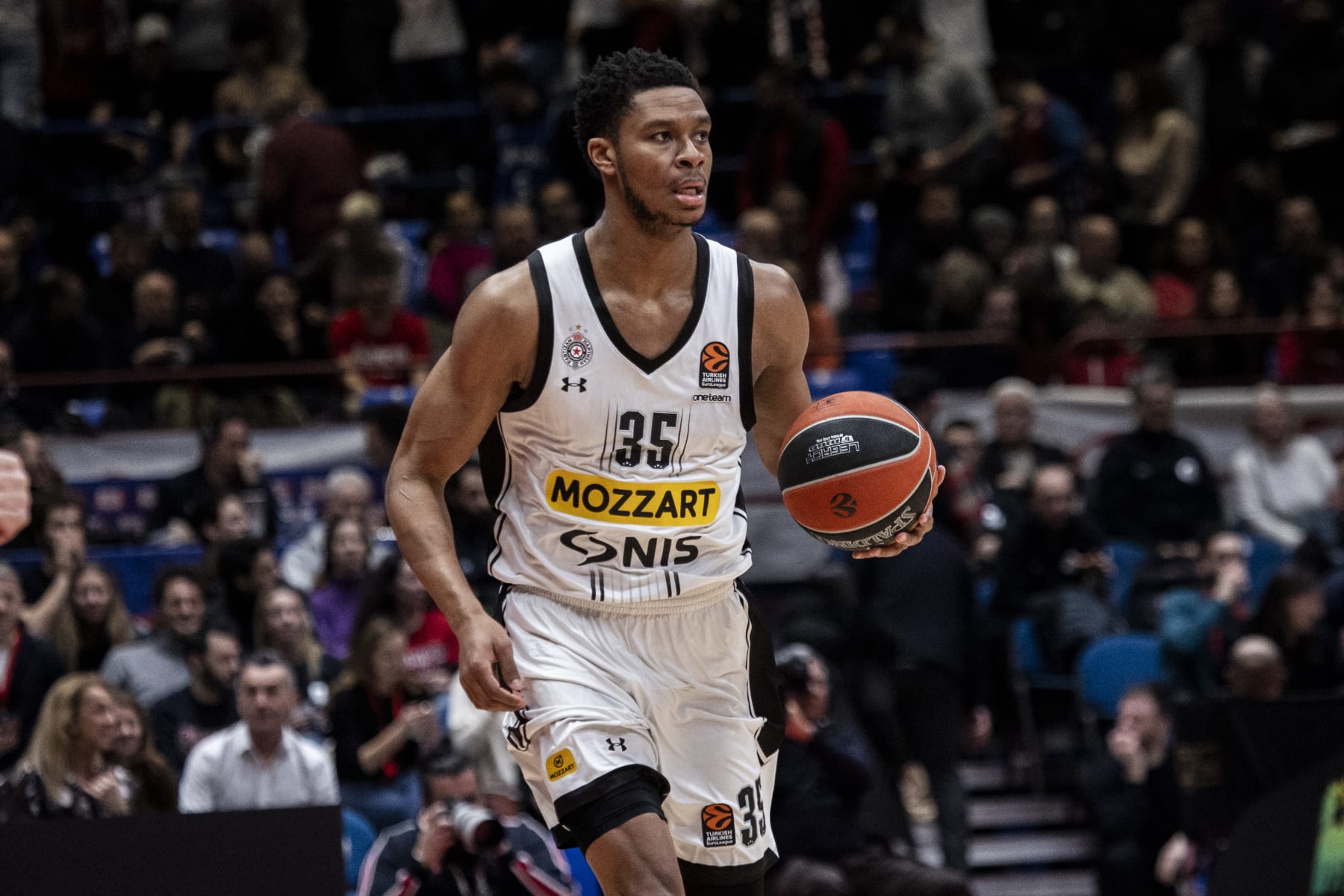 MILAN, ITALY - MARCH 08: PJ Dozier #35 of Partizan Mozzart Bet Belgrade in action during the Turkish Airlines EuroLeague Regular Season Round 28 match between EA7 Emporio Armani Milan and Partizan Mozzart Bet Belgrade at Forum on March 08, 2024 in Milan, Italy. (Photo by Roberto Finizio/Getty Images)