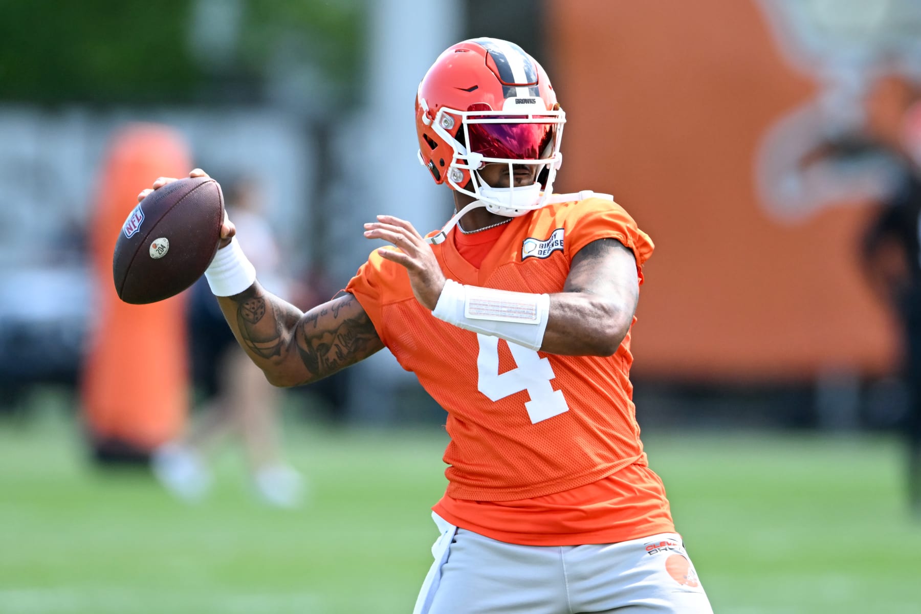 BEREA, OHIO - JUNE 13: Deshaun Watson #4 of the Cleveland Browns throws a pass during a mandatory minicamp workout at their CrossCountry Mortgage Campus on June 13, 2024 in Berea, Ohio. (Photo by Nick Cammett/Getty Images)