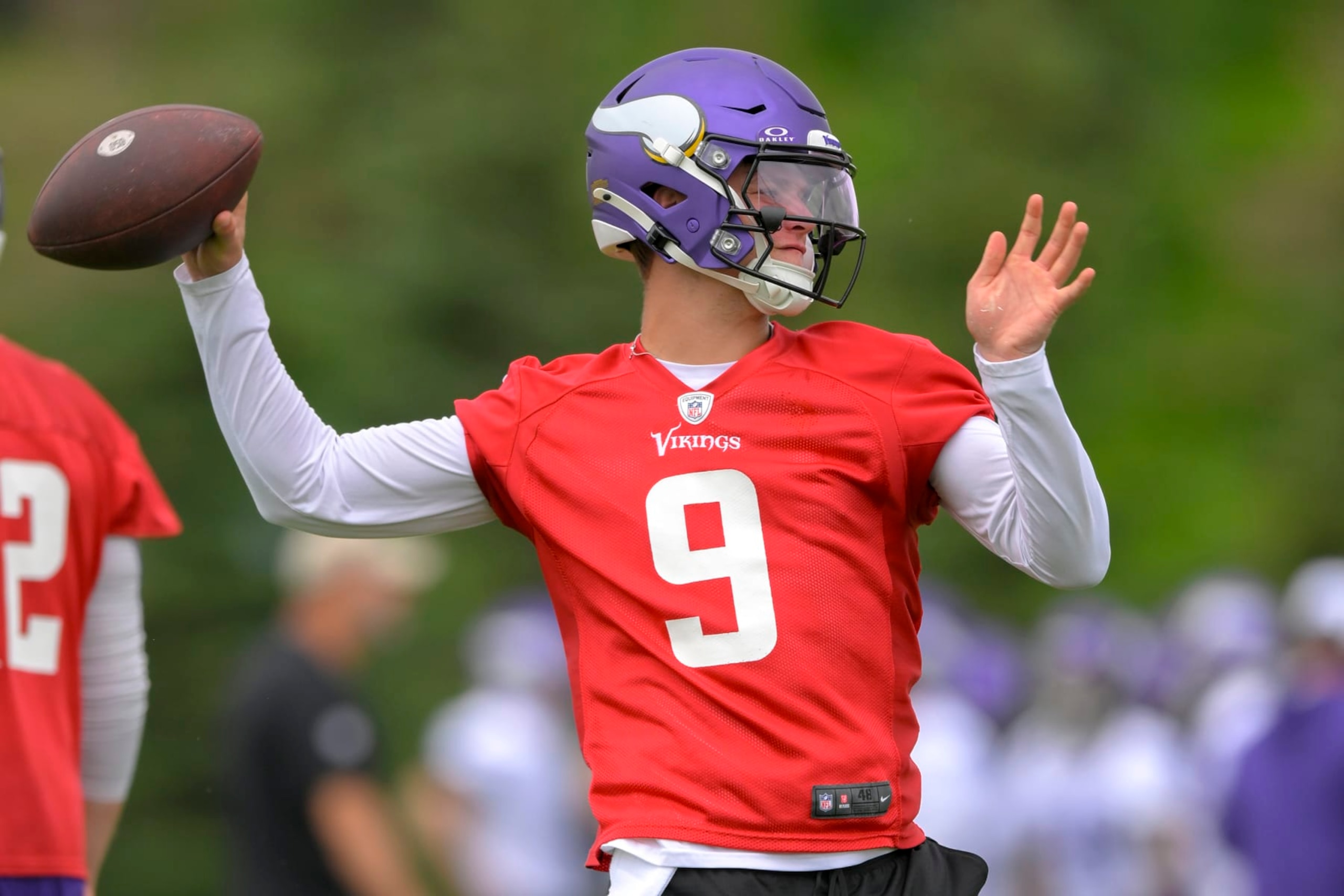 EAGAN, MN - JUNE 05: Minnesota Vikings quarterback J.J. McCarthy (9) makes a pass during Minnesota Vikings Minicamp on June 5, 2024, at TCO Performance Center in Eagan, MN.(Photo by Nick Wosika/Icon Sportswire via Getty Images)