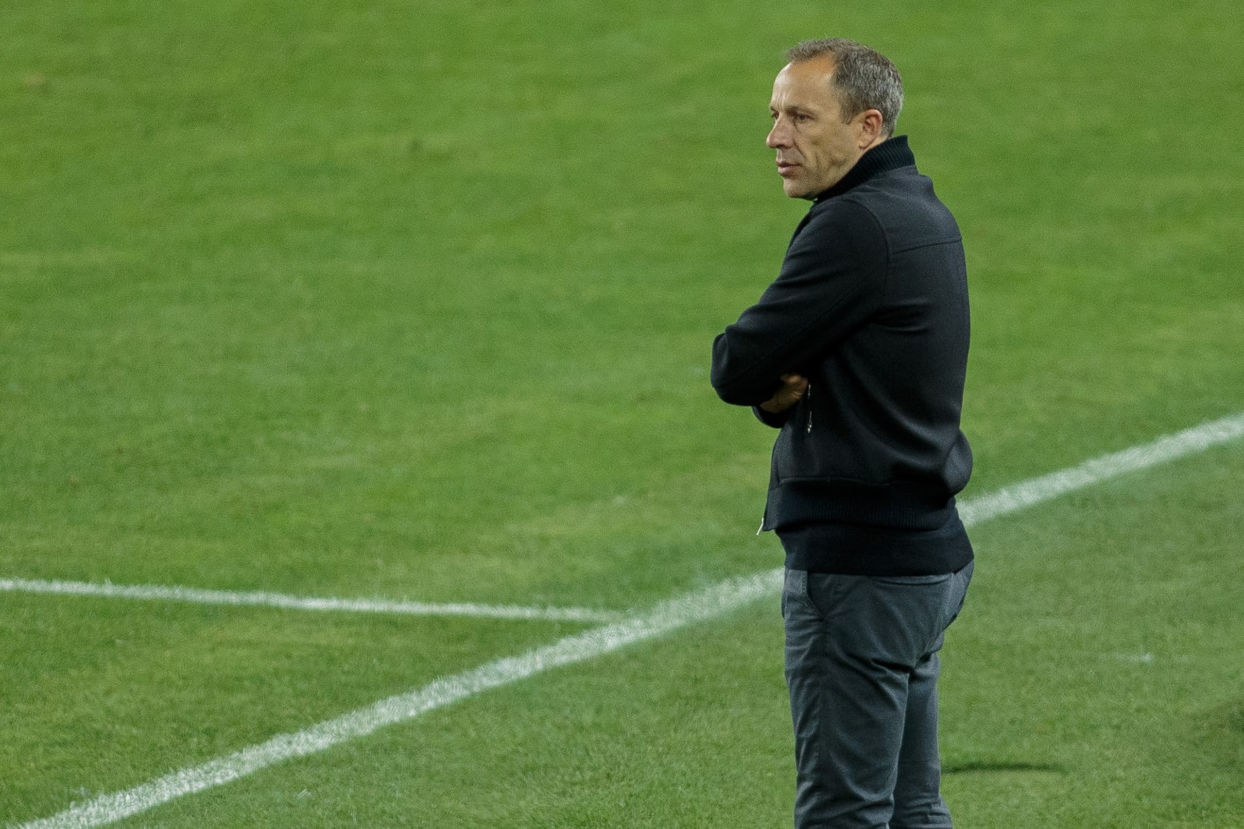 LOS ANGELES, CA - APRIL 27: Steve Cherundolo Los Angeles FC head coach watching his group from the sideline during a regular MLS league game between Portland Timbers and Los Angeles FC at BMO Stadium on April 27, 2024 in Los Angeles, California. (Photo by Michael Janosz/ISI Photos/Getty Images) LOS ANGELES, CA - APRIL 27: Steve Cherundolo Los Angeles FC head coach watching his group from the sideline during a regular MLS league game between Portland Timbers and Los Angeles FC at BMO Stadium on April 27, 2024 in Los Angeles, California. (Photo by Michael Janosz/ISI Photos/Getty Images)