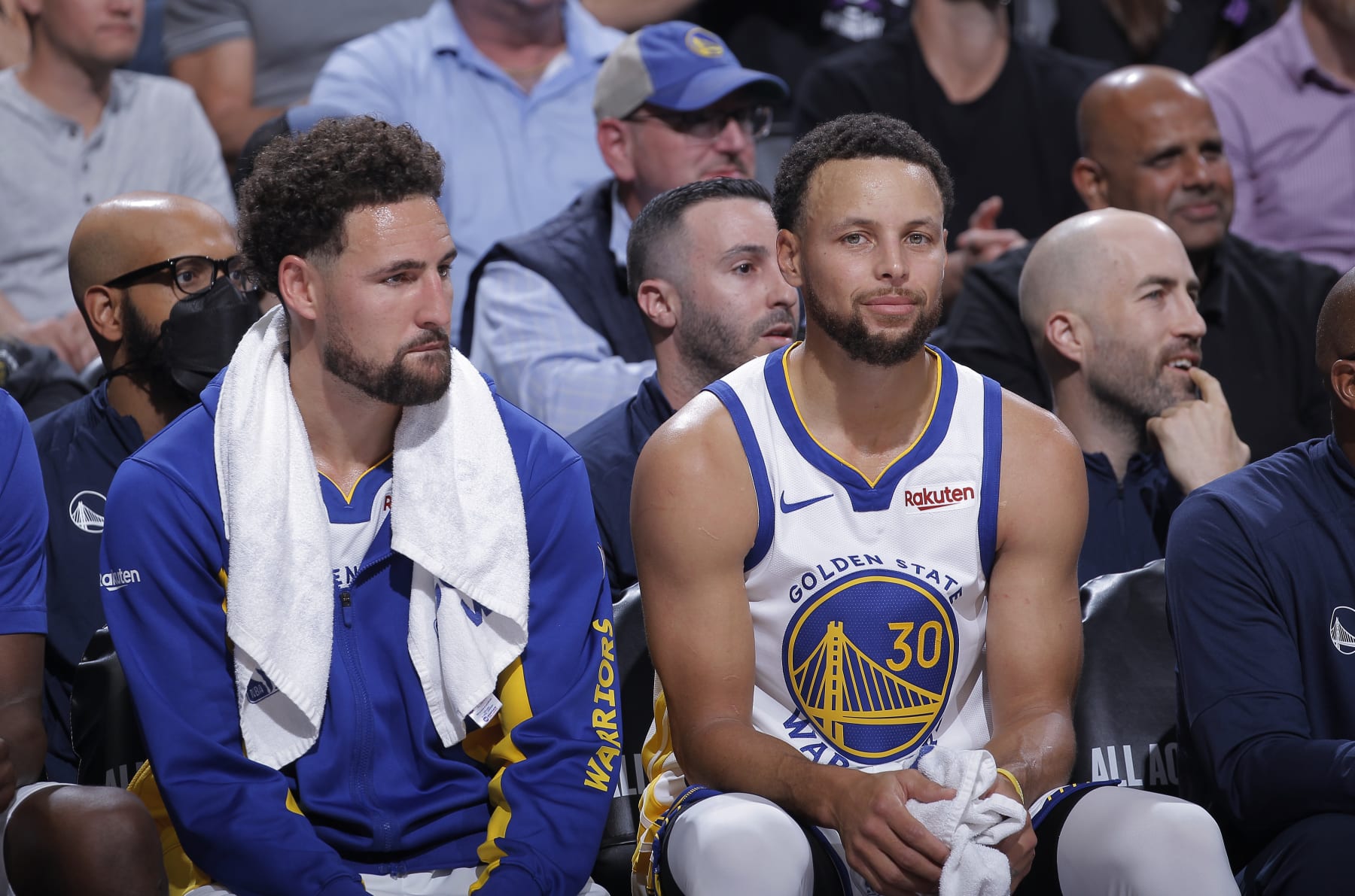 SACRAMENTO, CA - OCTOBER 27: Klay Thompson #11 and Stephen Curry #30 of the Golden State Warriors look on during the game against the Sacramento Kings on October 27, 2023 at Golden 1 Center in Sacramento, California. NOTE TO USER: User expressly acknowledges and agrees that, by downloading and or using this photograph, User is consenting to the terms and conditions of the Getty Images Agreement. Mandatory Copyright Notice: Copyright 2023 NBAE (Photo by Rocky Widner/NBAE via Getty Images)